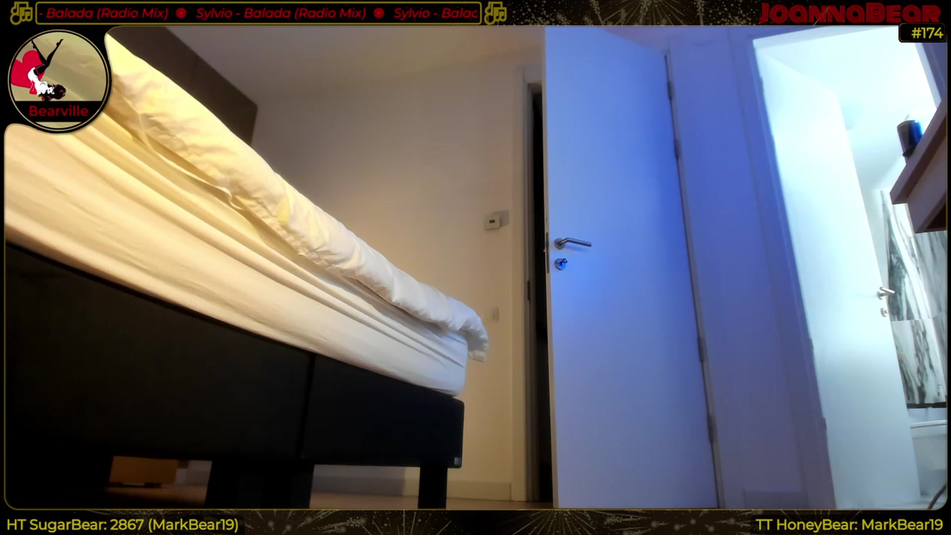 Gallery image thumbnail from JoBearr's myfreecams stream on, 04/12/2023, 24:48 image 11 of 20