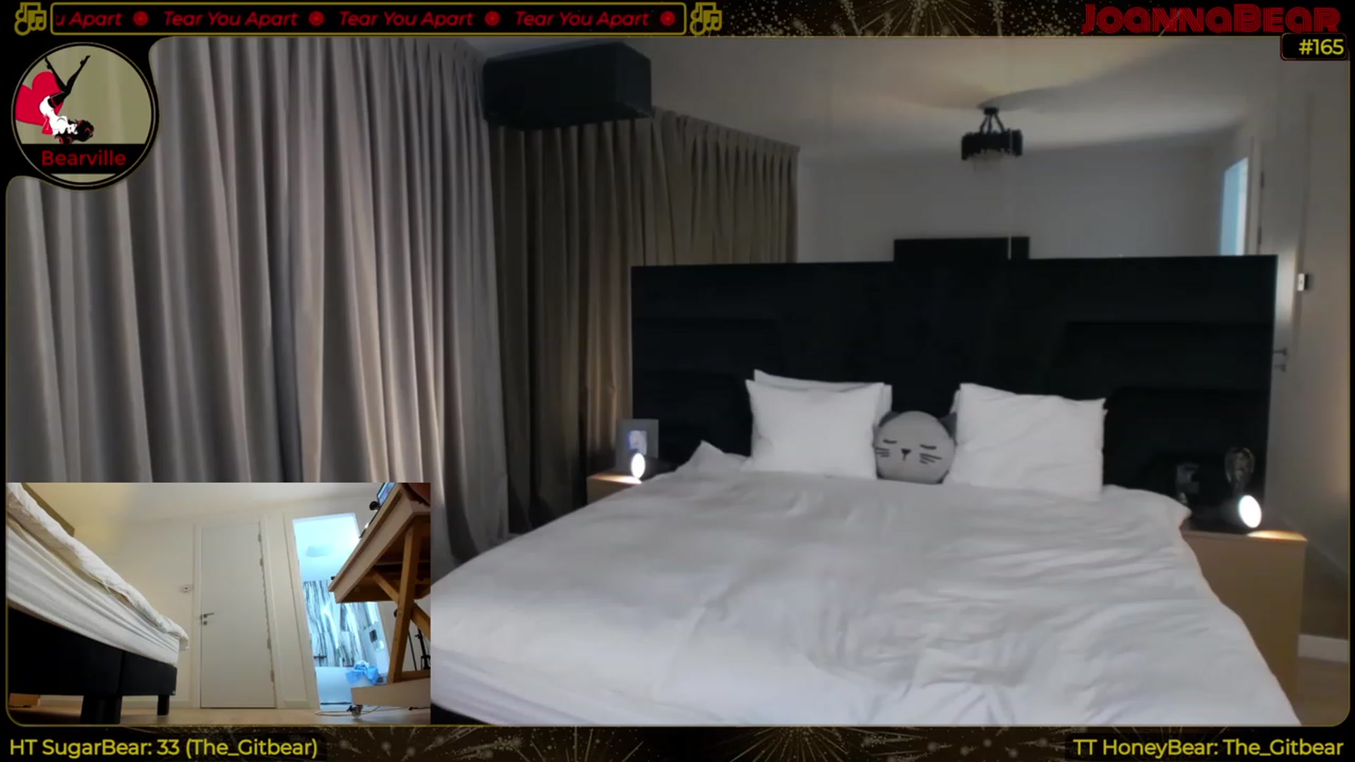 Gallery image thumbnail from JoBearr's myfreecams stream on, 04/13/2023, 24:14 image 7 of 20