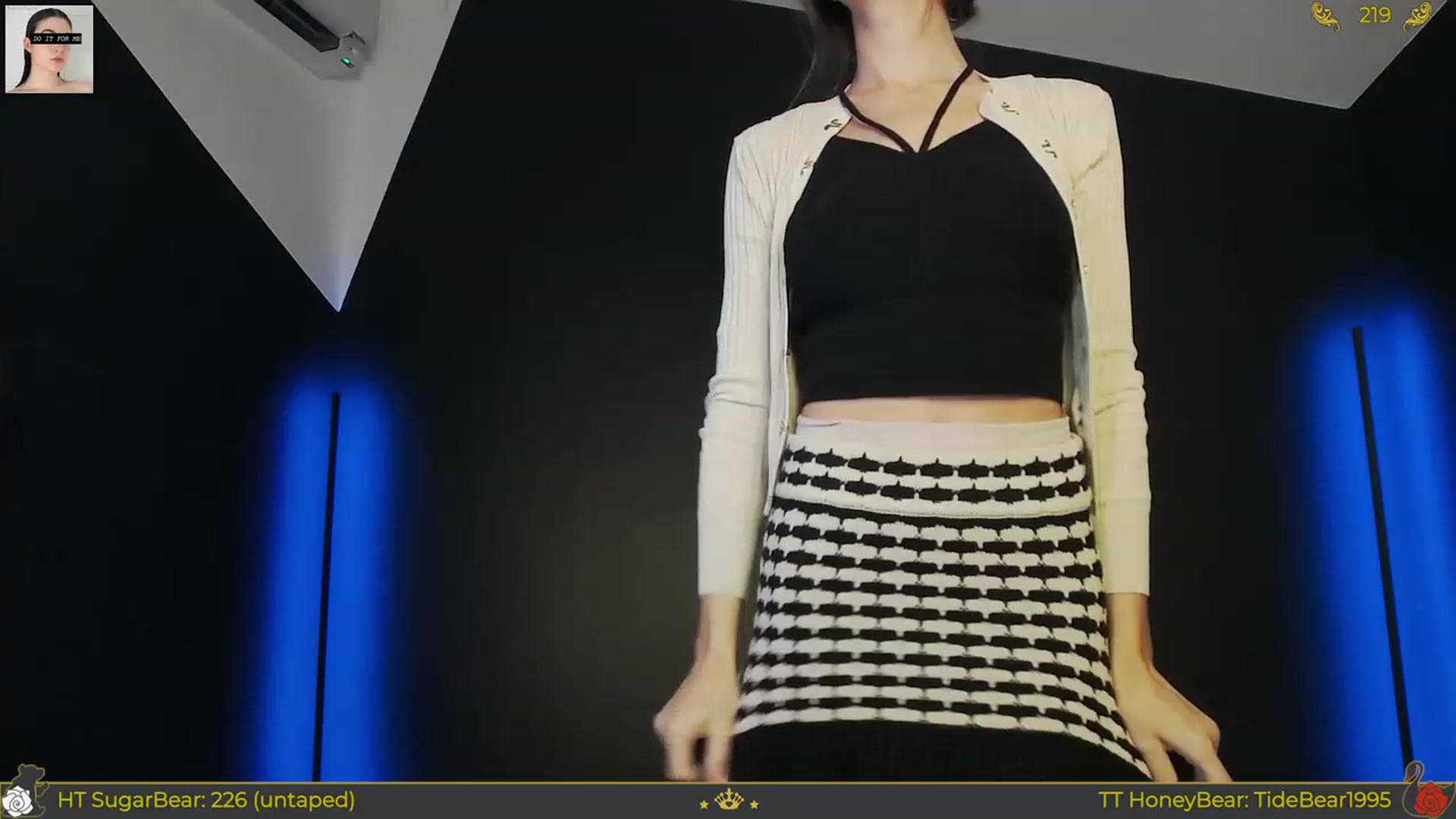 Gallery image thumbnail from JoBearr's myfreecams stream on, 07/02/2023, 20:55 image 9 of 20