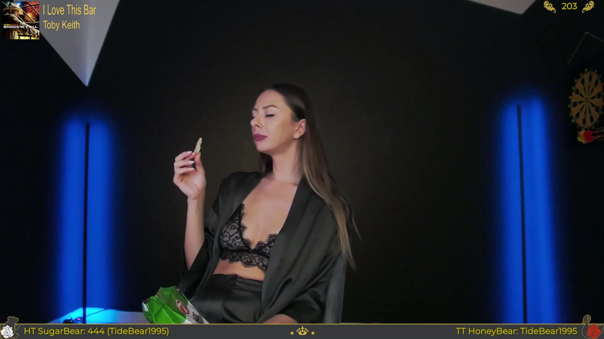 Gallery image thumbnail from JoBearr's myfreecams stream on, 07/16/2023, 23:52 image 4 of 20