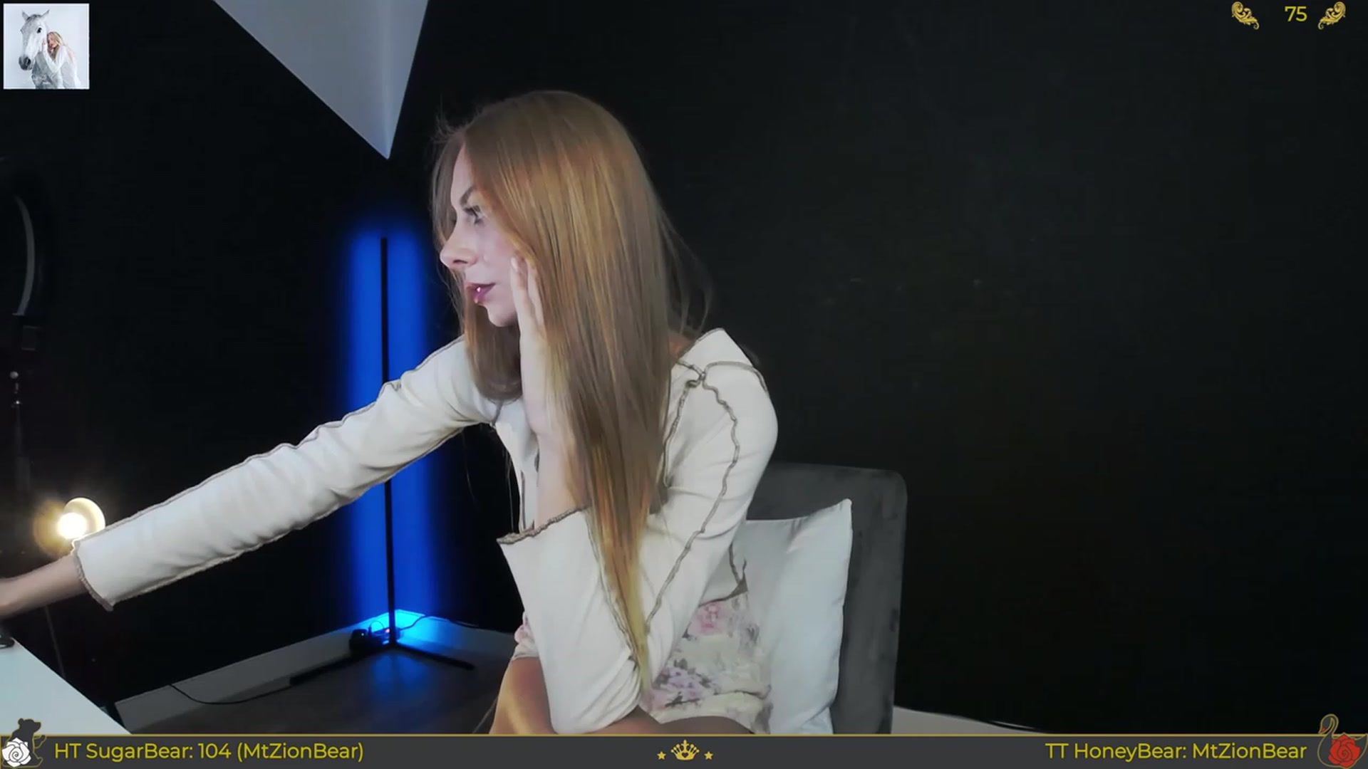 Gallery image thumbnail from JoBearr's myfreecams stream on, 10/20/2023, 23:30 image 5 of 20
