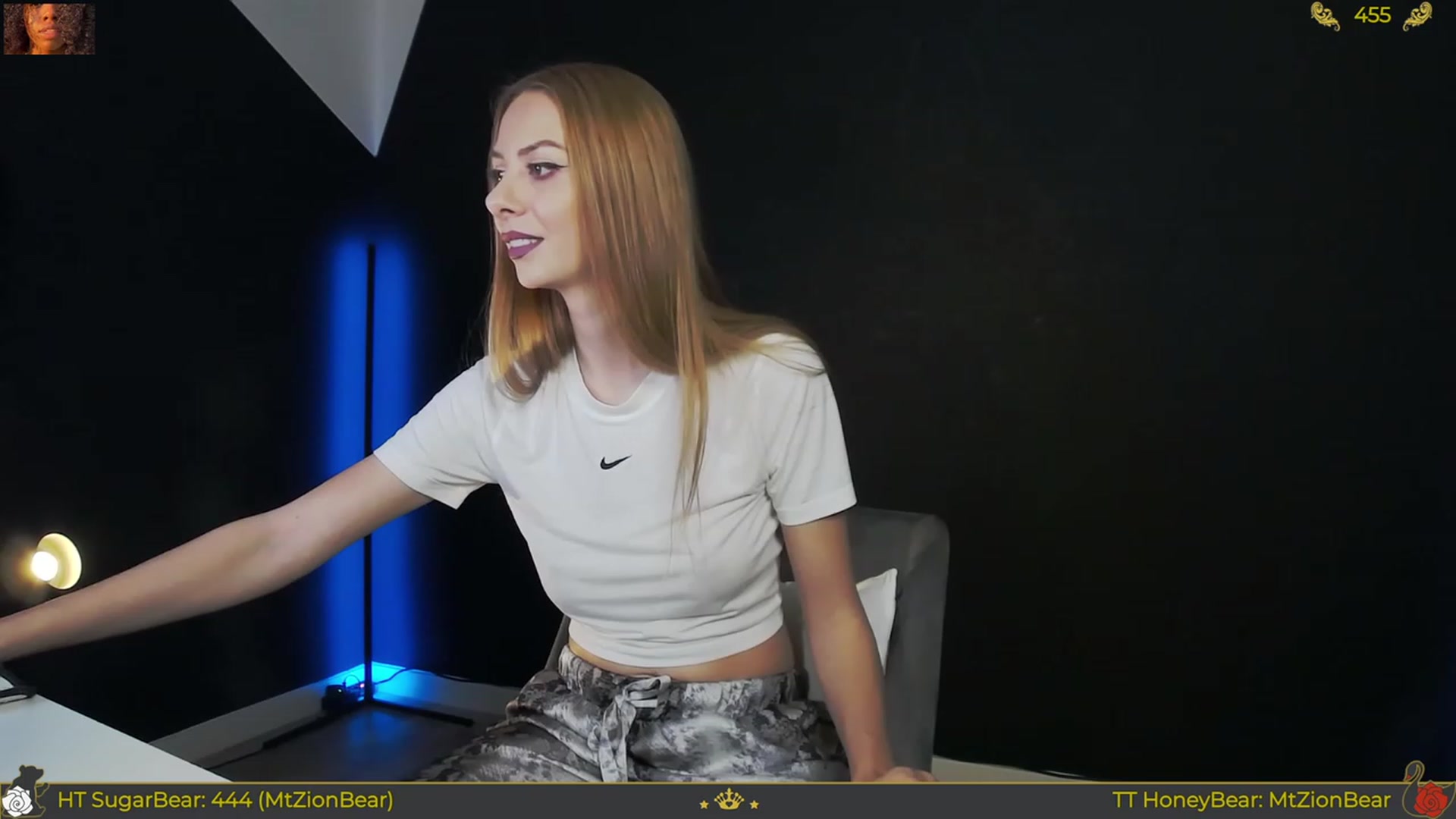 Gallery image thumbnail from JoBearr's myfreecams stream on, 11/19/2023, 23:10 image 15 of 20