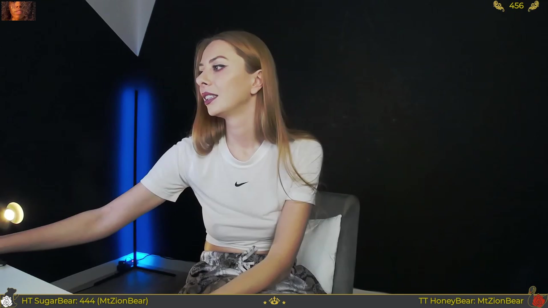 Gallery image thumbnail from JoBearr's myfreecams stream on, 11/19/2023, 23:10 image 8 of 20