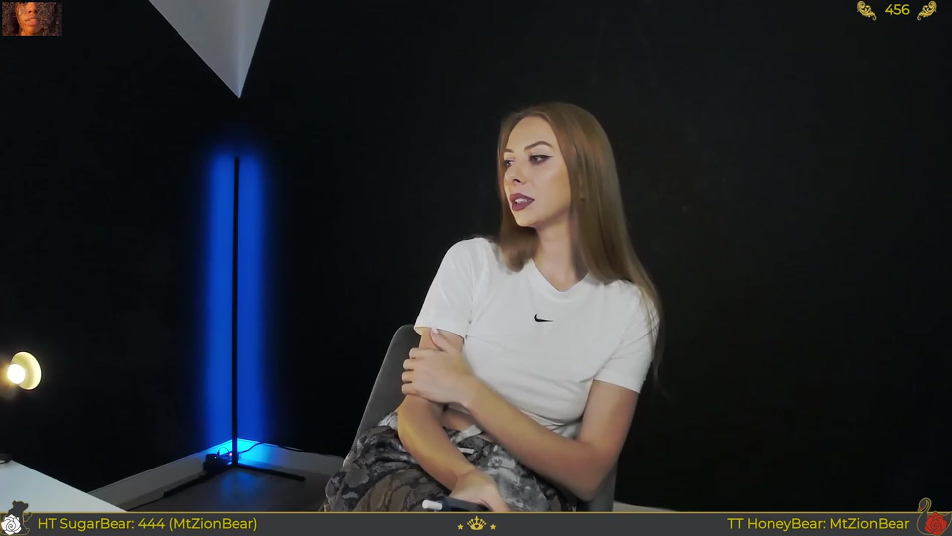 Gallery image thumbnail from JoBearr's myfreecams stream on, 11/19/2023, 23:10 image 5 of 20