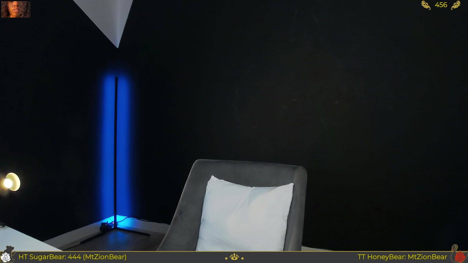 Gallery image thumbnail from JoBearr's myfreecams stream on, 11/19/2023, 23:10 image 10 of 20