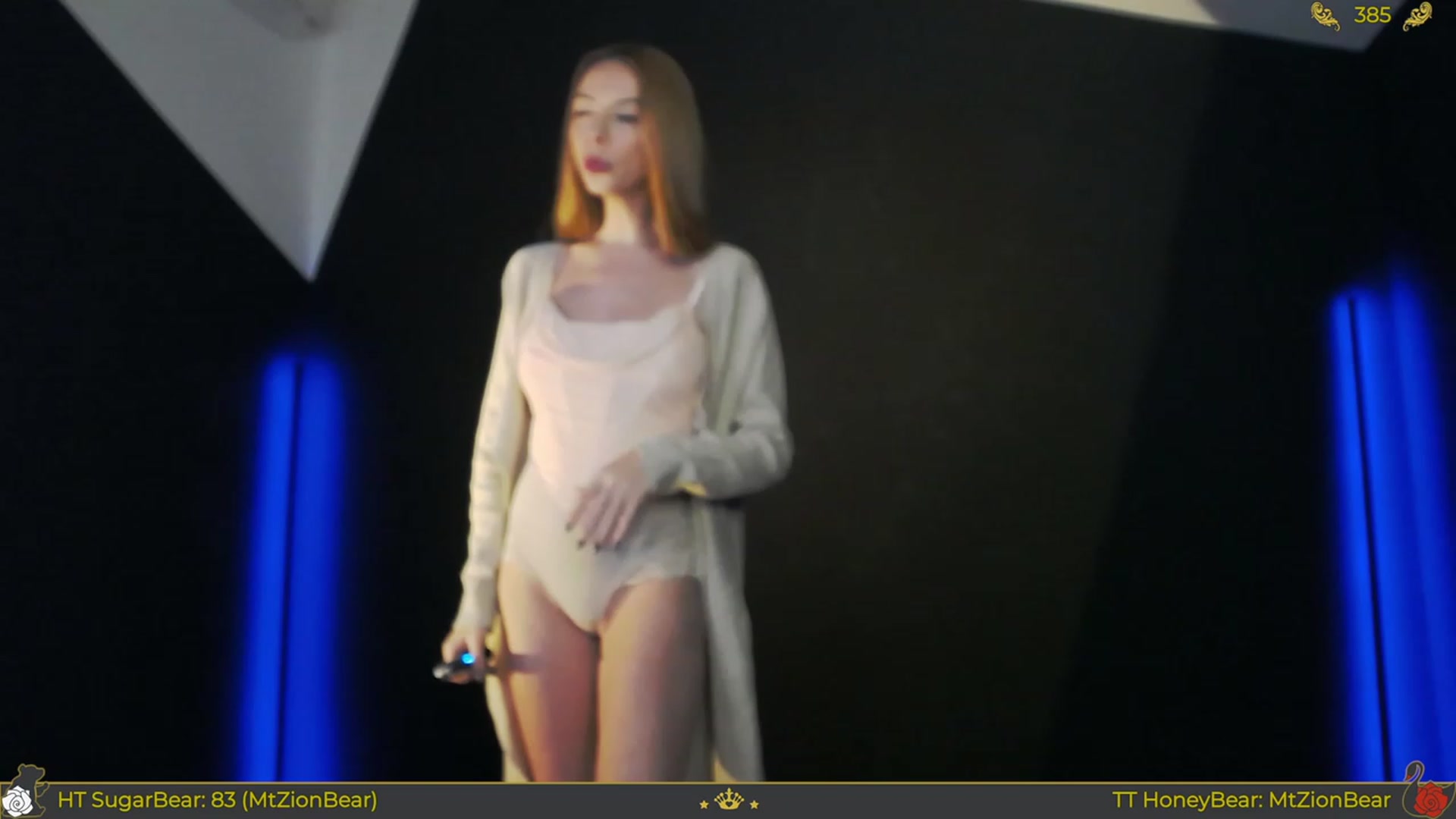 Gallery image thumbnail from JoBearr's myfreecams stream on, 12/13/2023, 24:13 image 14 of 20