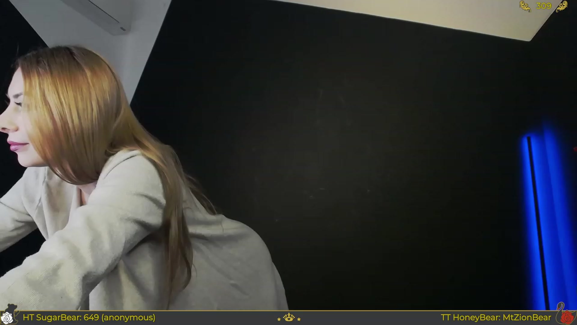 Gallery image thumbnail from JoBearr's myfreecams stream on, 12/13/2023, 01:54 image 20 of 20