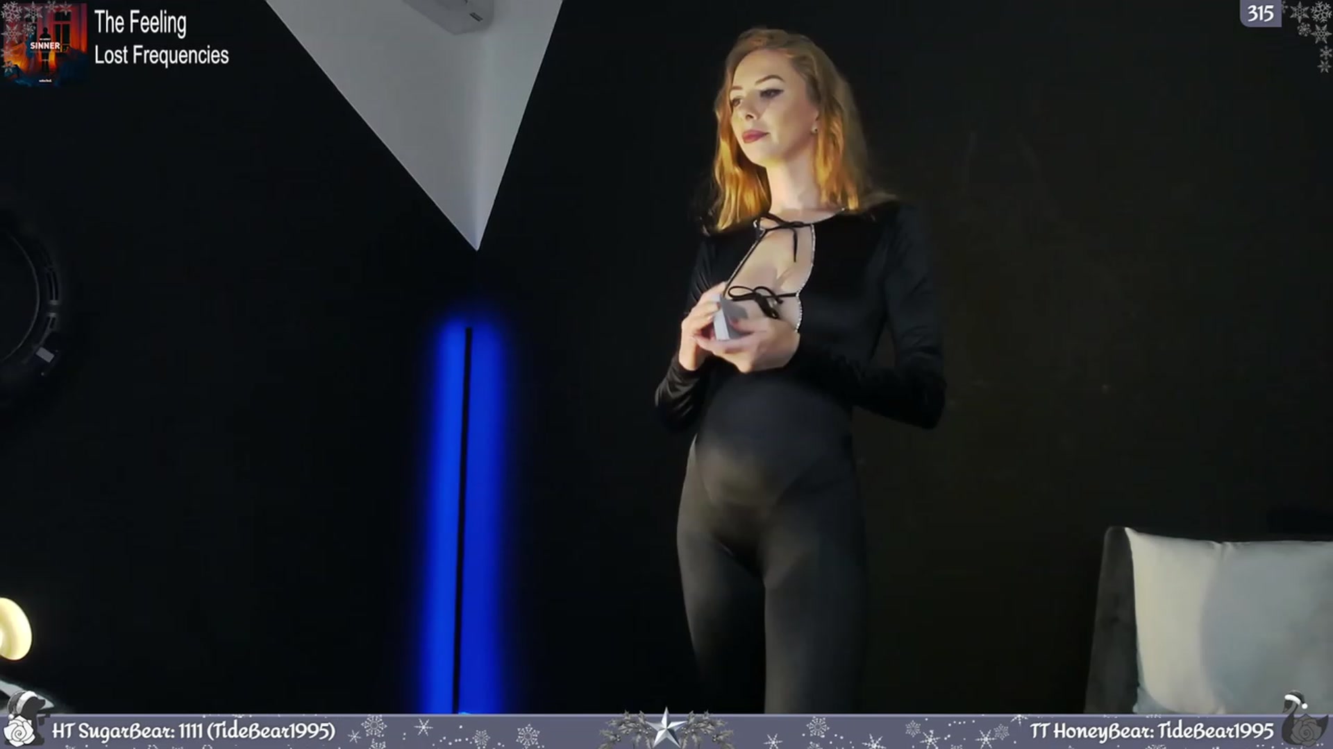 Gallery image thumbnail from JoBearr's myfreecams stream on, 12/31/2023, 24:55 image 5 of 20