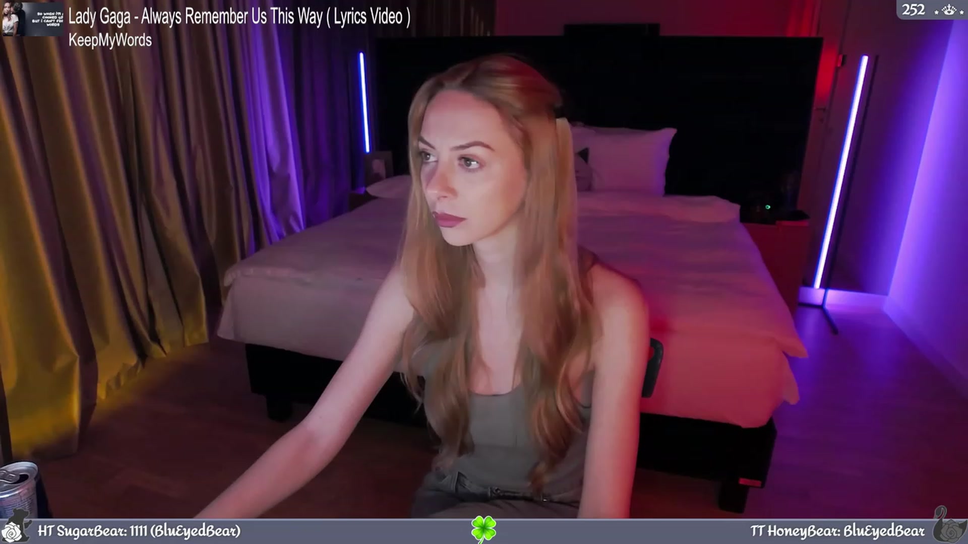 Gallery image thumbnail from JoBearr's myfreecams stream on, 03/10/2024, 24:00 image 19 of 20