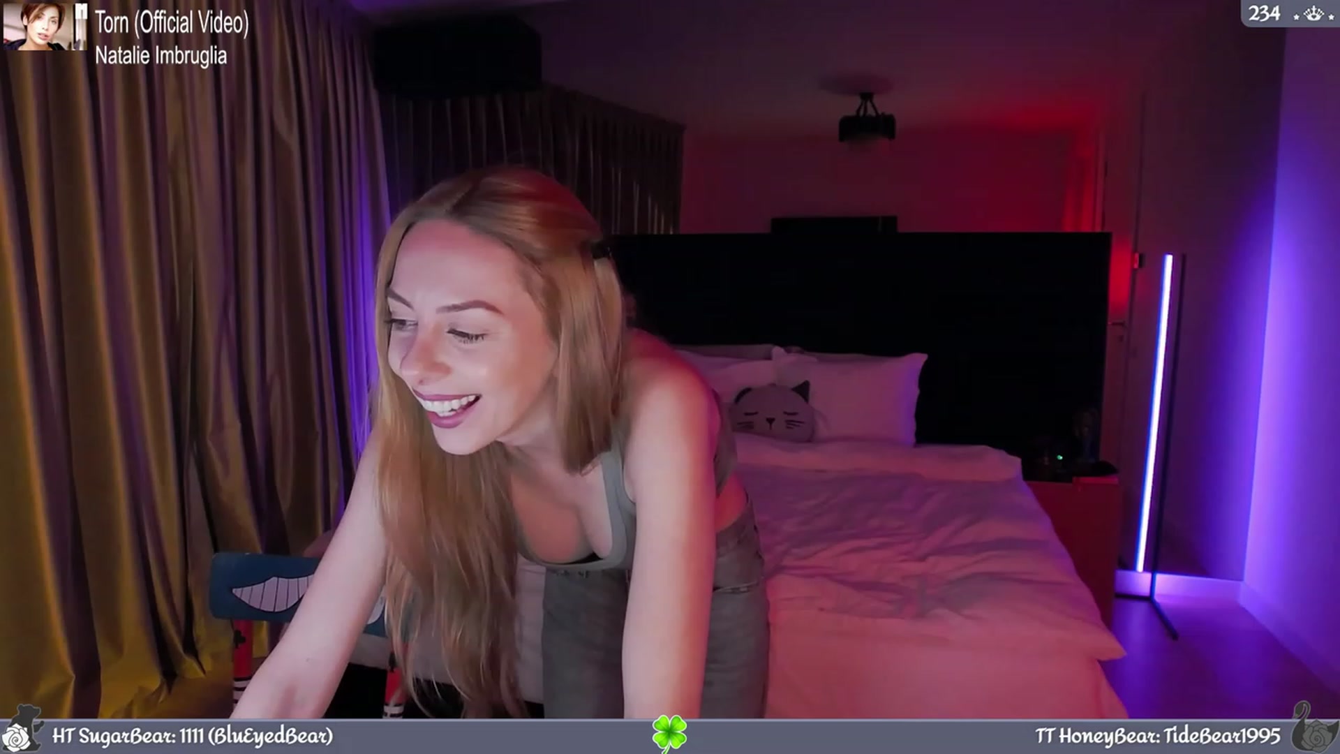 Gallery image thumbnail from JoBearr's myfreecams stream on, 03/10/2024, 01:43 image 12 of 20