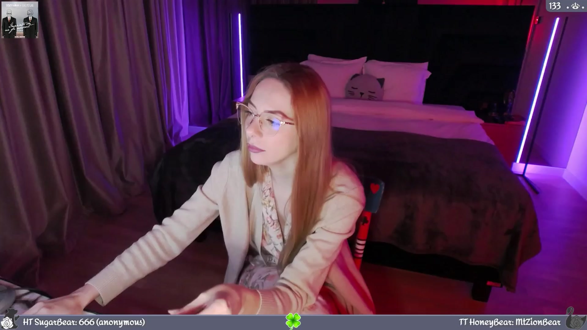Gallery image thumbnail from JoBearr's myfreecams stream on, 03/24/2024, 02:37 image 3 of 20