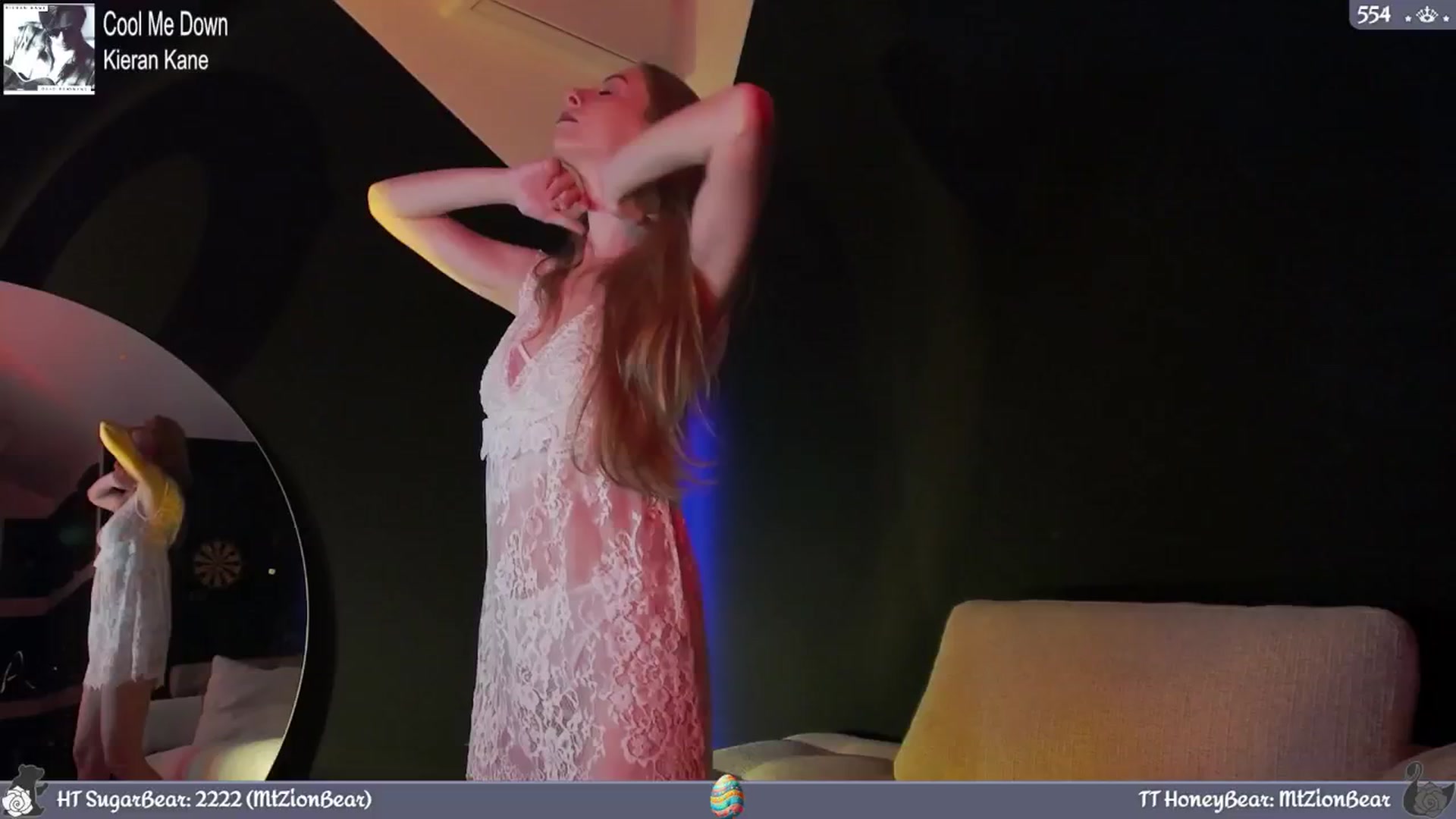 Gallery image thumbnail from JoBearr's myfreecams stream on, 04/29/2024, 24:13 image 3 of 20