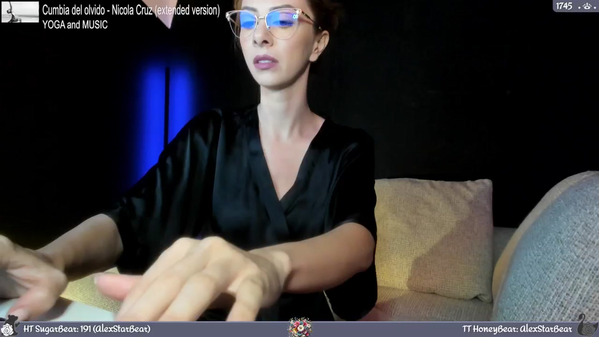 Gallery image thumbnail from JoBearr's myfreecams stream on, 05/16/2024, 24:02 image 3 of 20