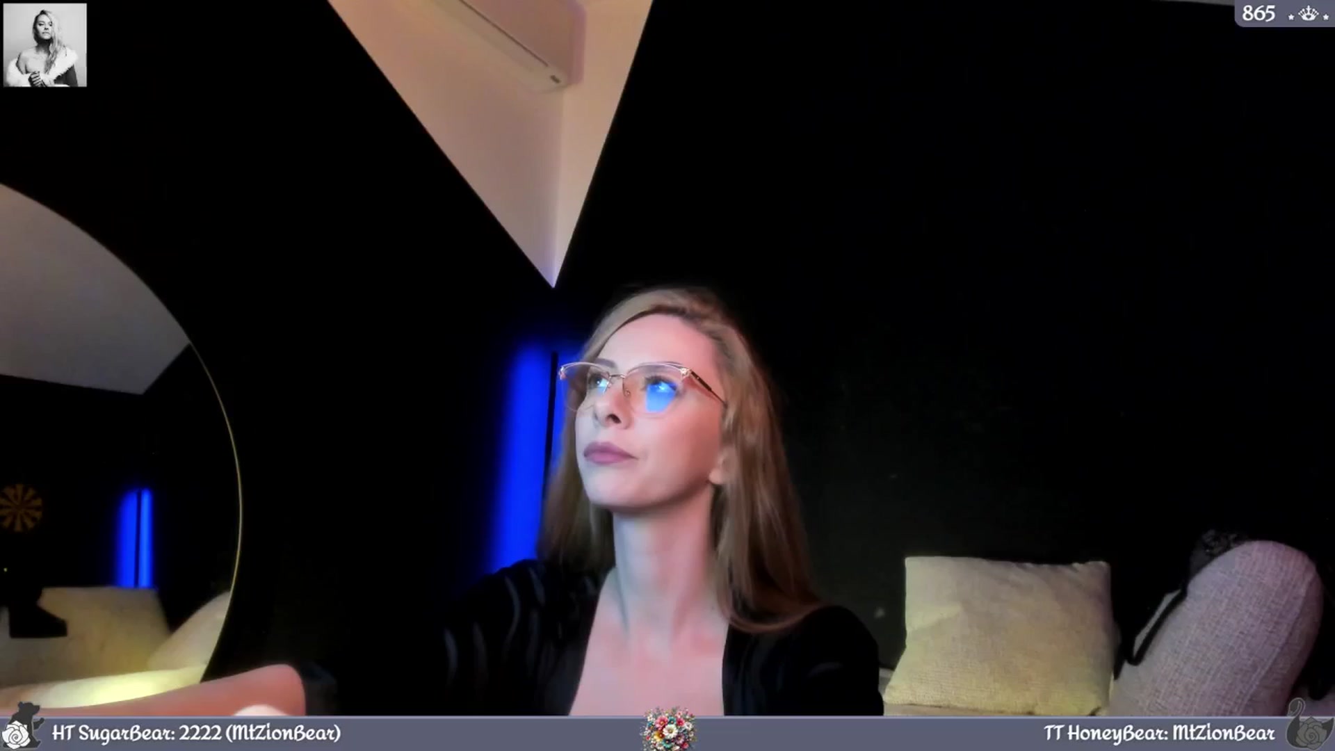 Gallery image thumbnail from JoBearr's myfreecams stream on, 05/16/2024, 01:47 image 9 of 20