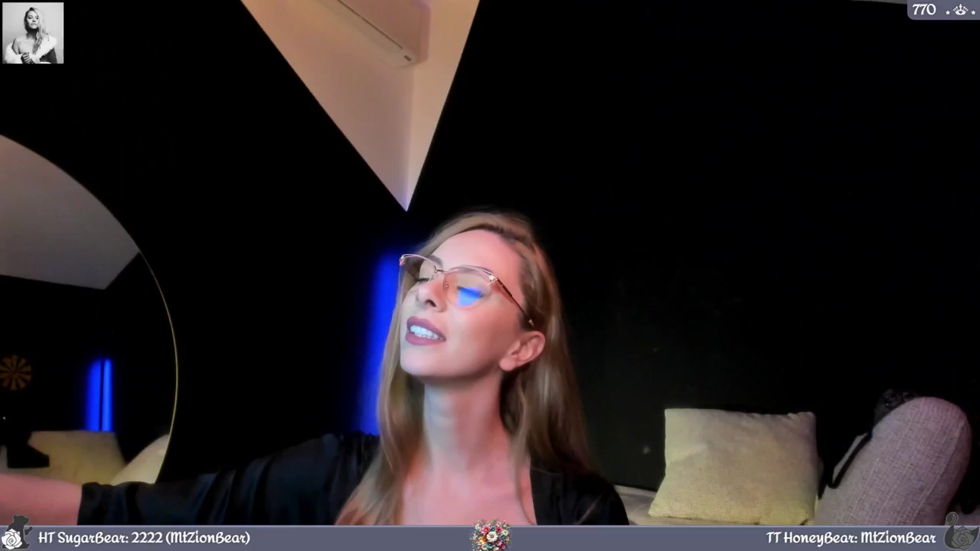 Gallery image thumbnail from JoBearr's myfreecams stream on, 05/16/2024, 01:47 image 11 of 20