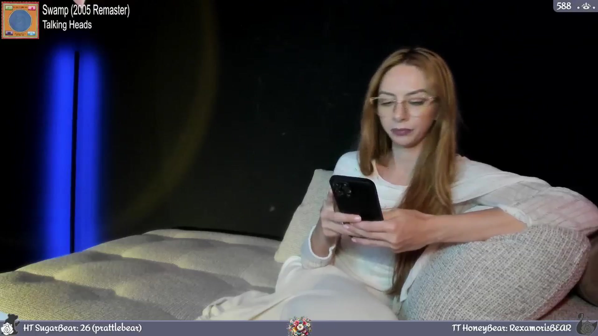 Gallery image thumbnail from JoBearr's myfreecams stream on, 05/19/2024, 23:54 image 6 of 20