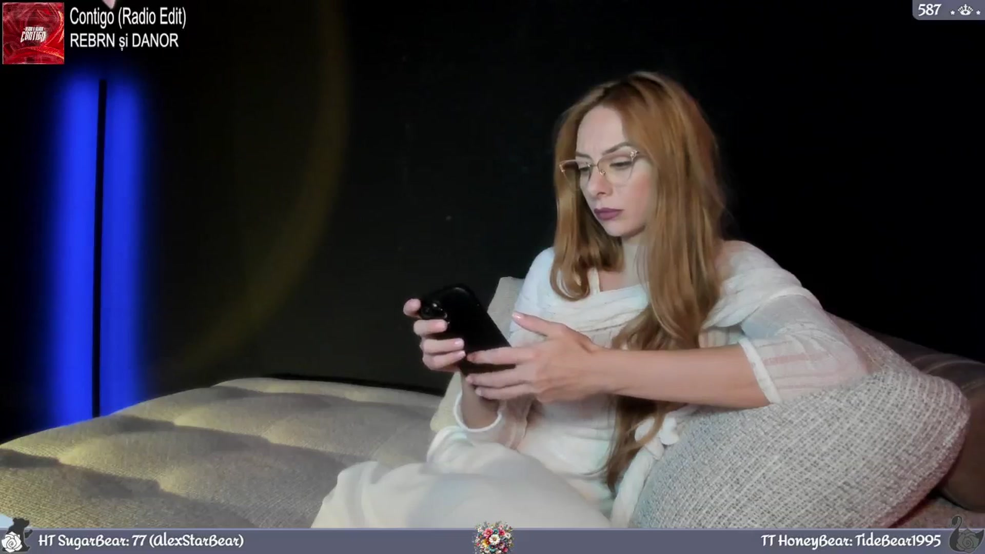 Gallery image thumbnail from JoBearr's myfreecams stream on, 05/19/2024, 23:54 image 9 of 20