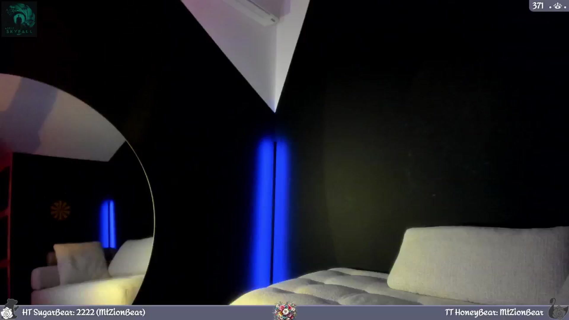Gallery image thumbnail from JoBearr's myfreecams stream on, 05/29/2024, 01:24 image 18 of 20