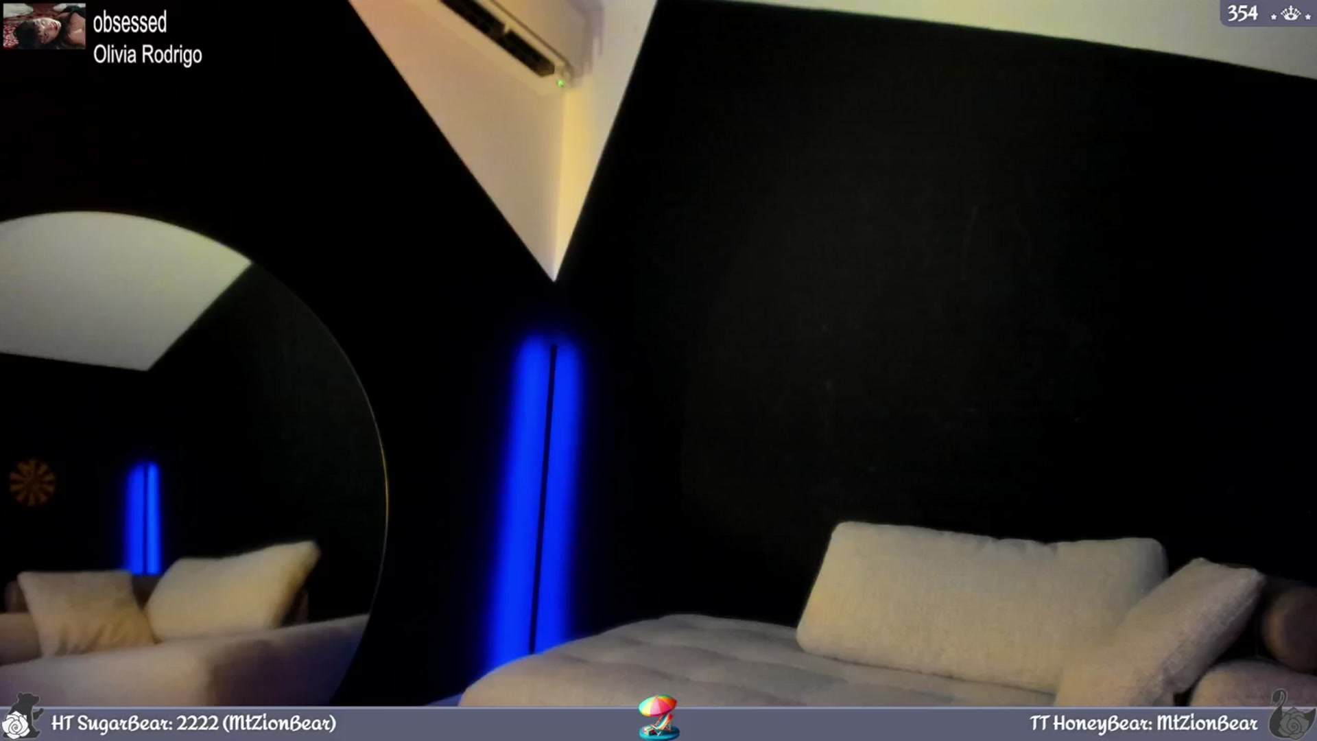 Gallery image thumbnail from JoBearr's myfreecams stream on, 06/09/2024, 24:04 image 17 of 20