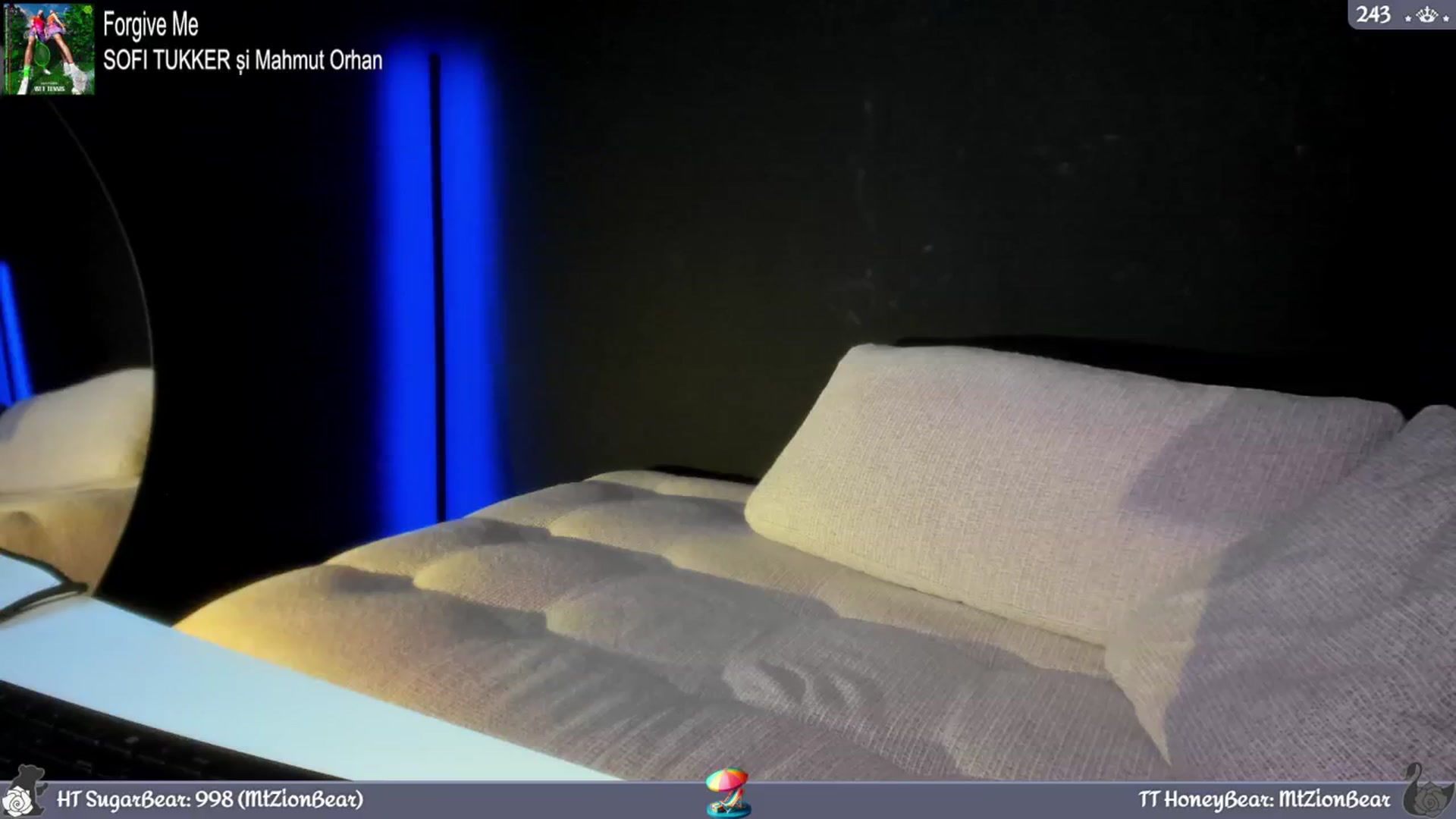 Gallery image thumbnail from JoBearr's myfreecams stream on, 06/23/2024, 02:10 image 6 of 20