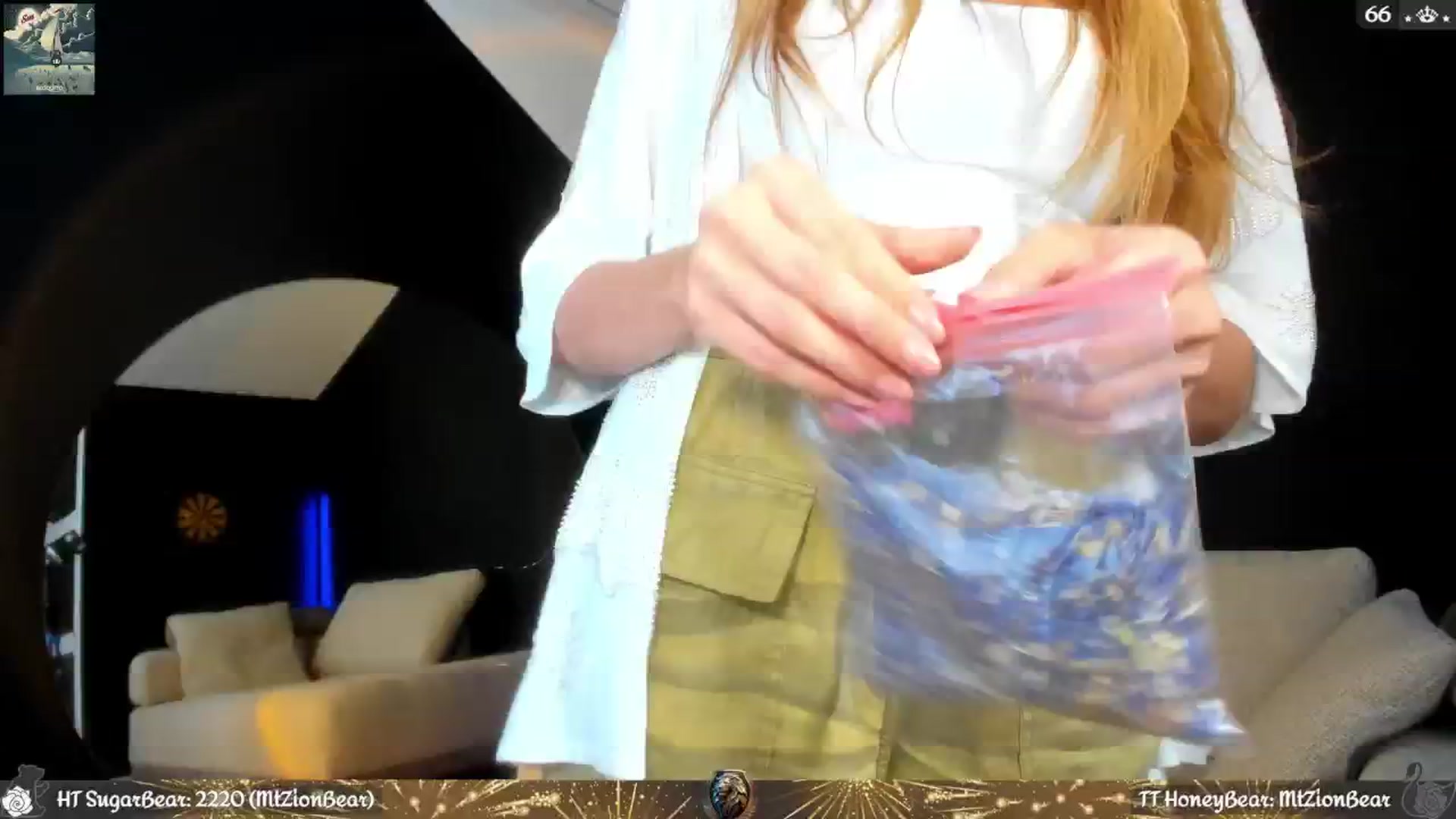 Gallery image thumbnail from JoBearr's myfreecams stream on, 07/04/2024, 24:04 image 7 of 20