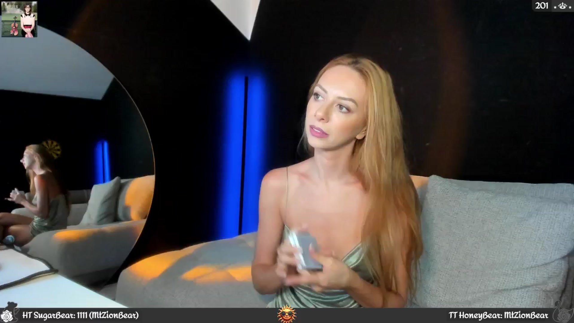 Gallery image thumbnail from JoBearr's myfreecams stream on, 08/14/2024, 24:03 image 14 of 20