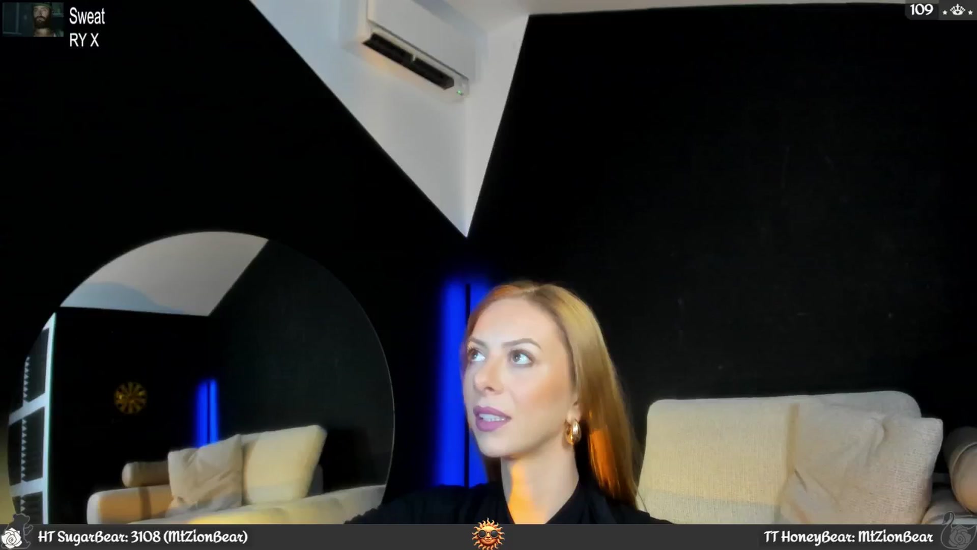 Gallery image thumbnail from JoBearr's myfreecams stream on, 08/29/2024, 24:35 image 6 of 20