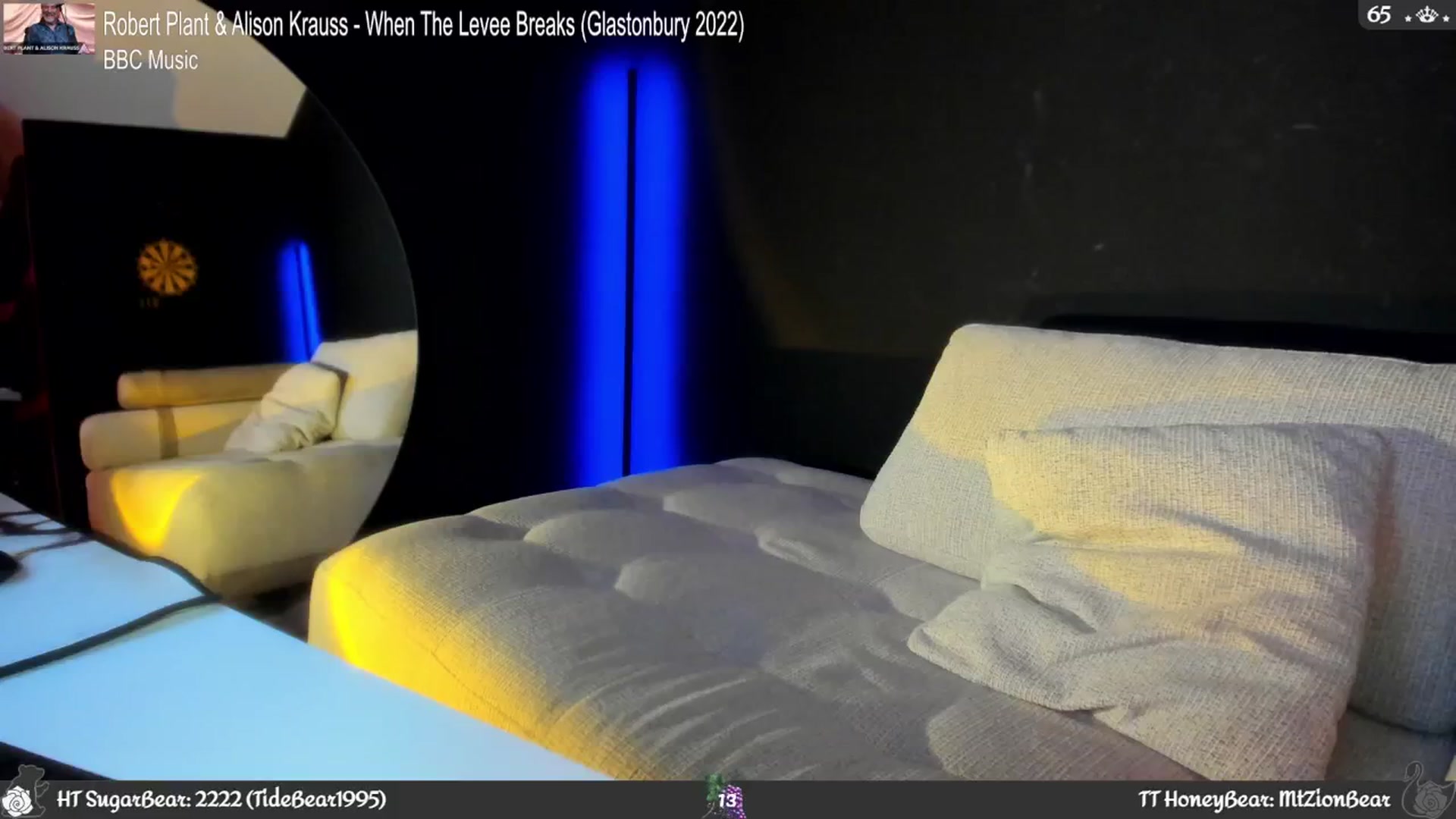 Gallery image thumbnail from JoBearr's myfreecams stream on, 09/15/2024, 22:30 image 19 of 20