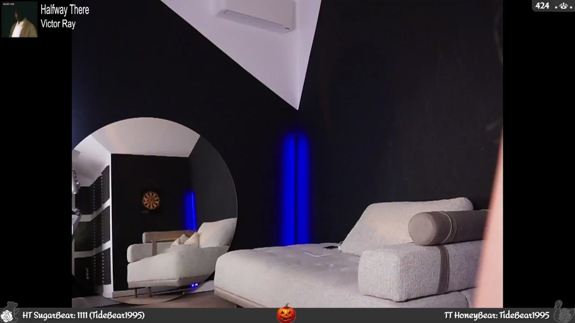 Gallery image thumbnail from JoBearr's myfreecams stream on, 10/02/2024, 24:01 image 2 of 20