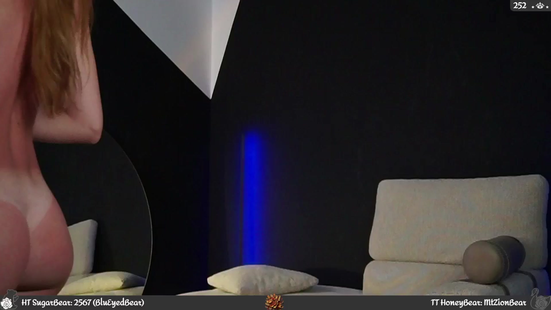 Gallery image thumbnail from JoBearr's myfreecams stream on, 11/10/2024, 01:09 image 5 of 20