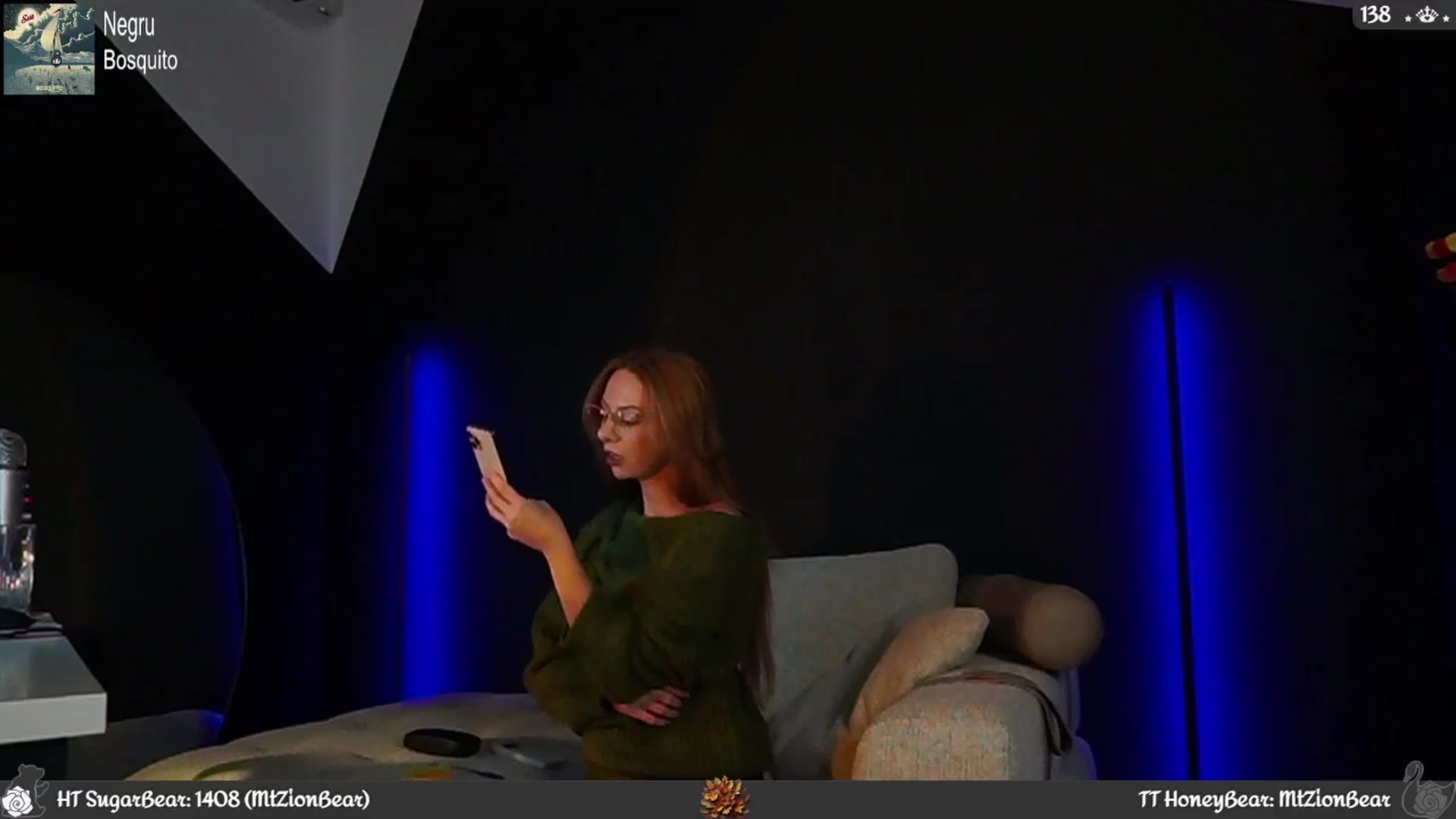 Gallery image thumbnail from JoBearr's myfreecams stream on, 11/25/2024, 01:21 image 4 of 20