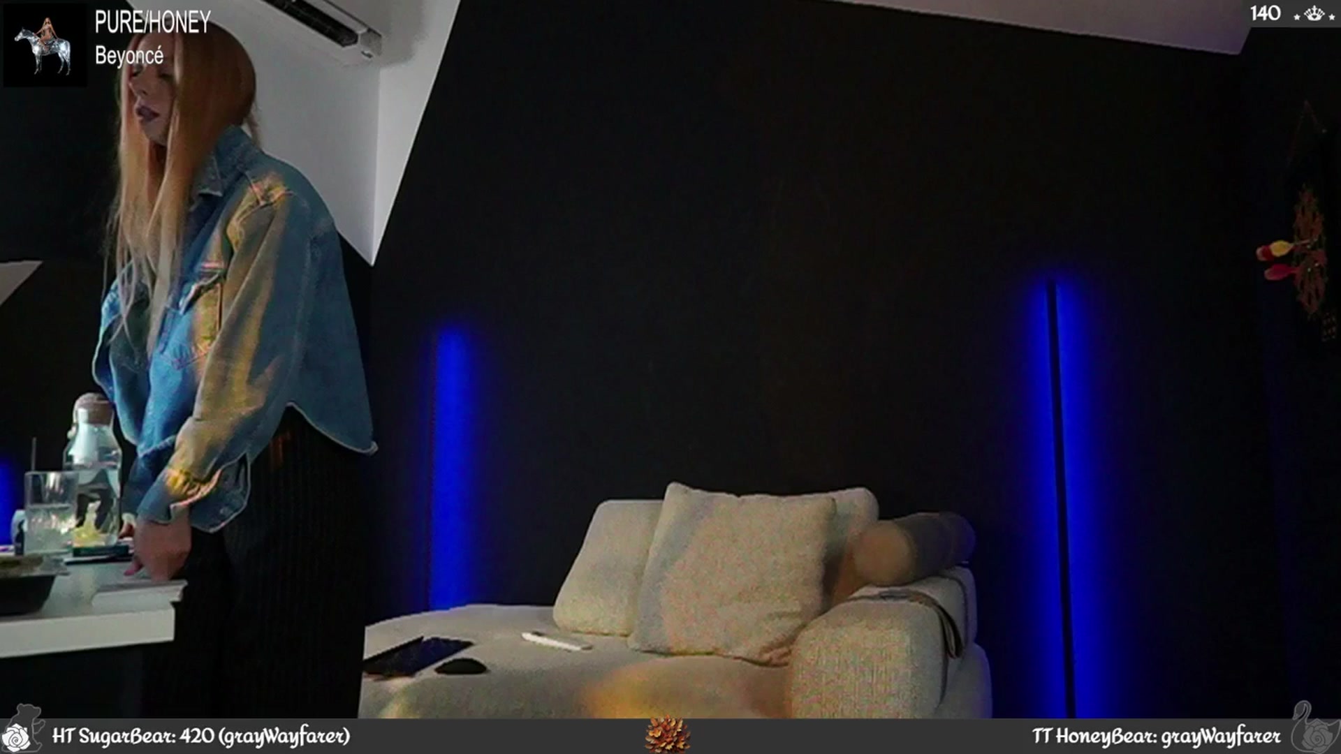 Gallery image thumbnail from JoBearr's myfreecams stream on, 11/27/2024, 24:01 image 11 of 20