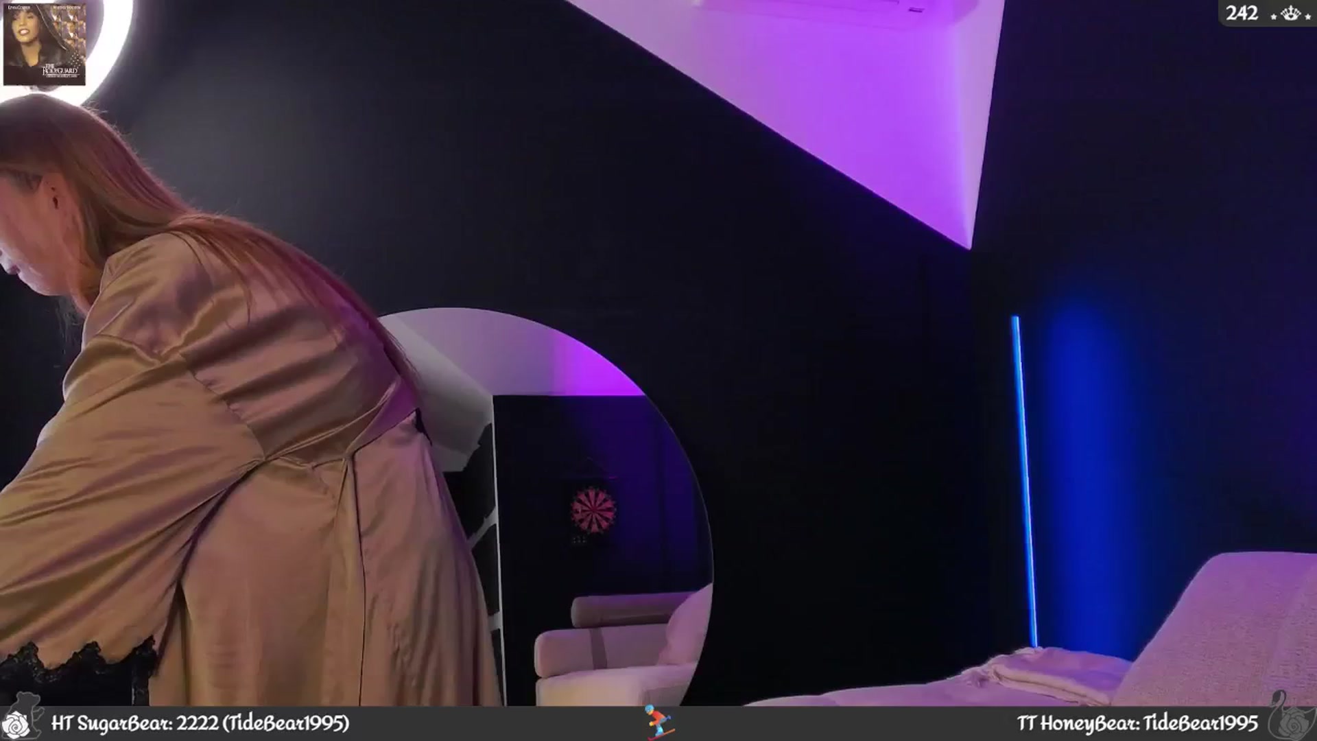 Gallery image thumbnail from JoBearr's myfreecams stream on, 03/22/2025, 22:42 image 7 of 20