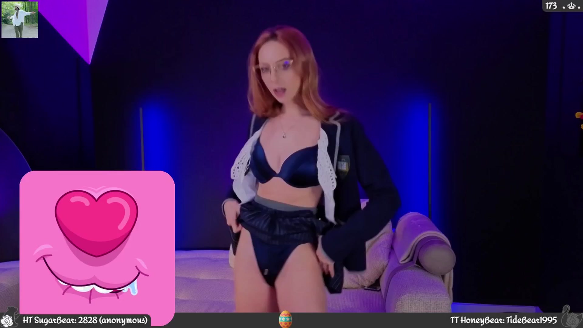 Gallery image thumbnail from JoBearr's myfreecams stream on, 04/06/2025, 21:56 image 5 of 20