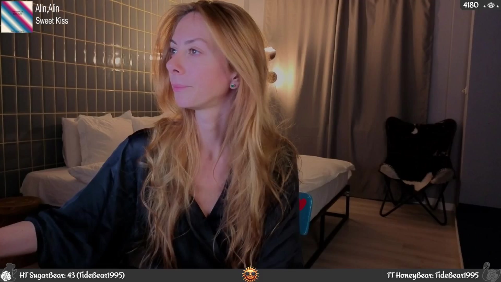 Gallery image thumbnail from JoBearr's myfreecams stream on, 08/09/2025, 22:06 image 2 of 20