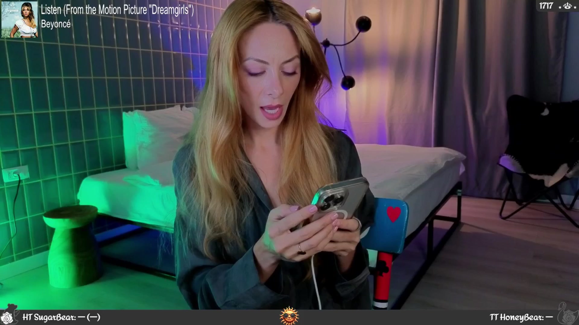 Gallery image thumbnail from JoBearr's myfreecams stream on, 08/10/2025, 22:11 image 1 of 20