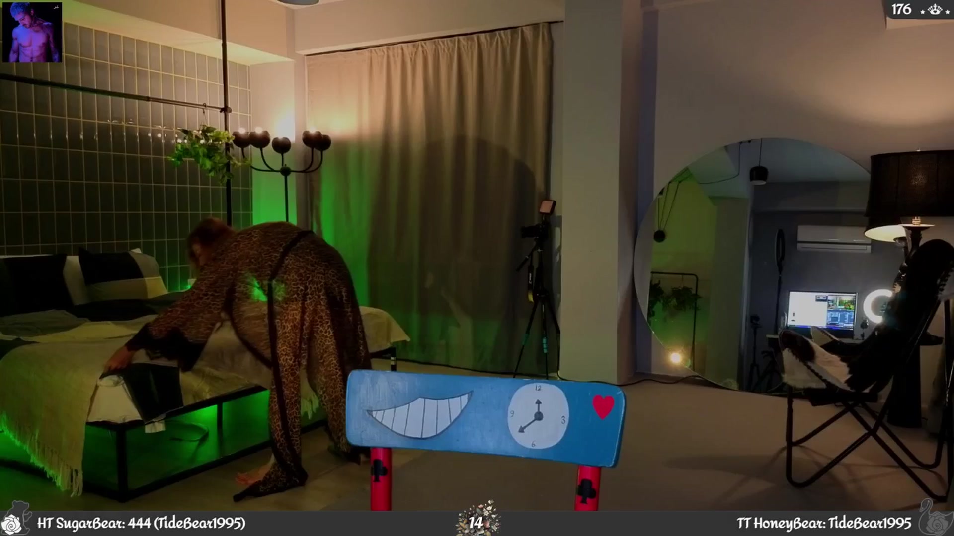 Gallery image thumbnail from JoBearr's myfreecams stream on, 09/10/2025, 24:01 image 4 of 20
