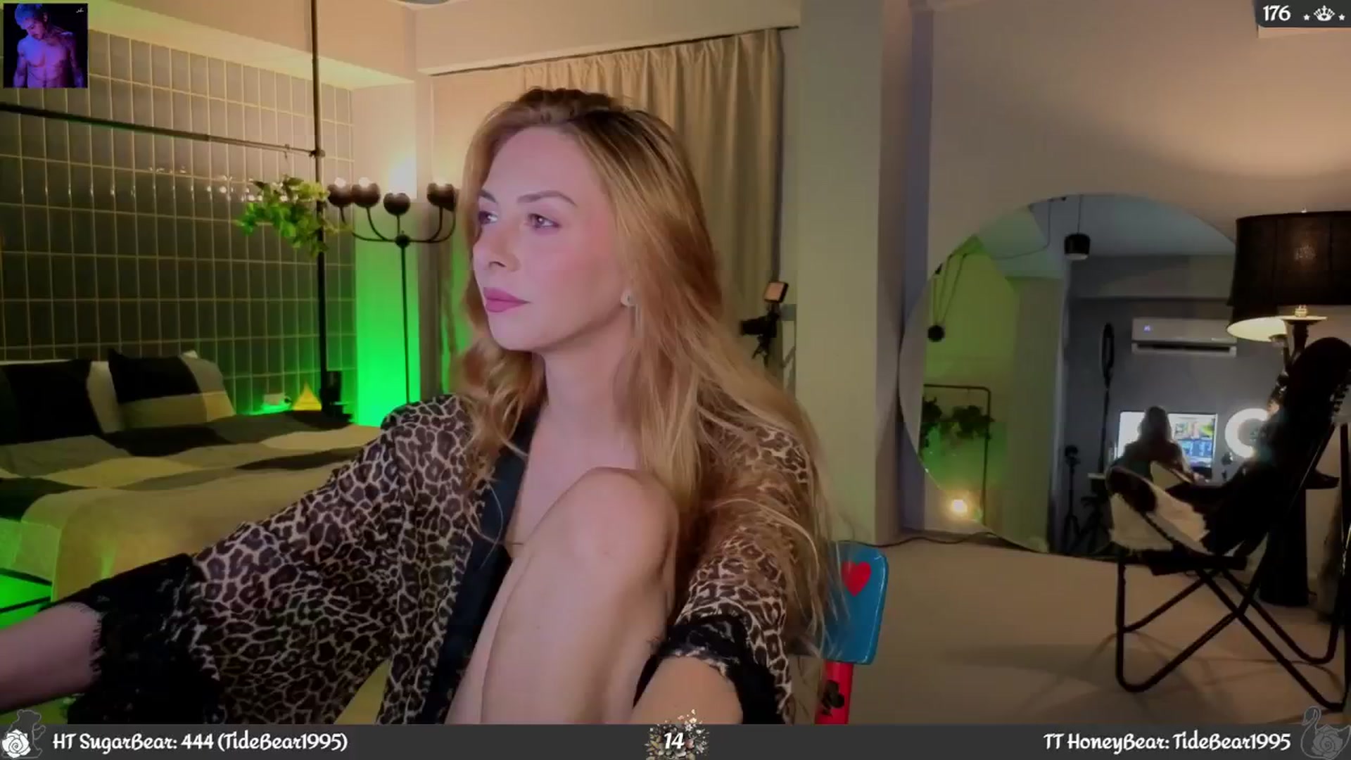 Gallery image thumbnail from JoBearr's myfreecams stream on, 09/10/2025, 24:01 image 6 of 20
