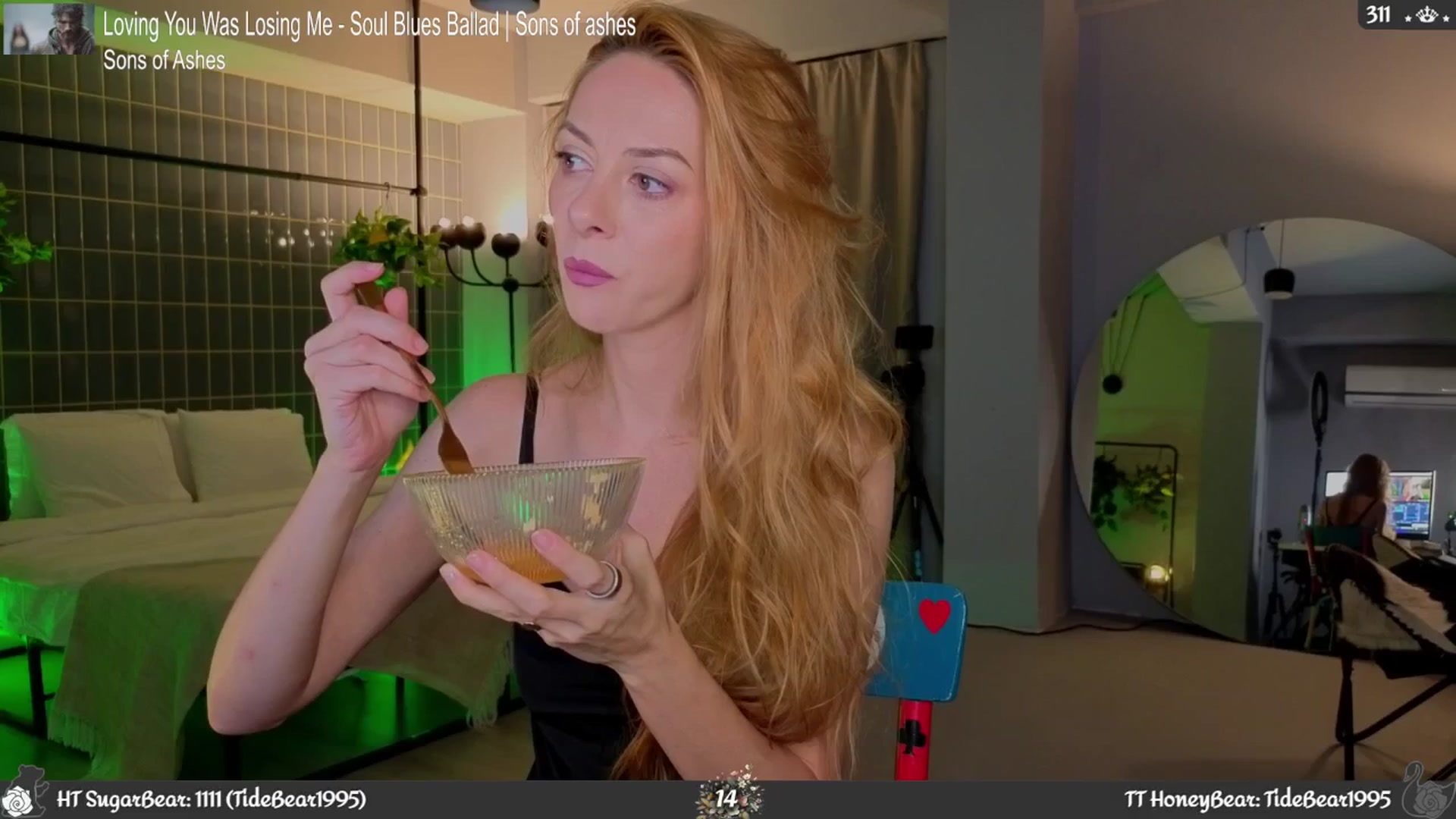 Gallery image thumbnail from JoBearr's myfreecams stream on, 09/21/2025, 24:44 image 11 of 20