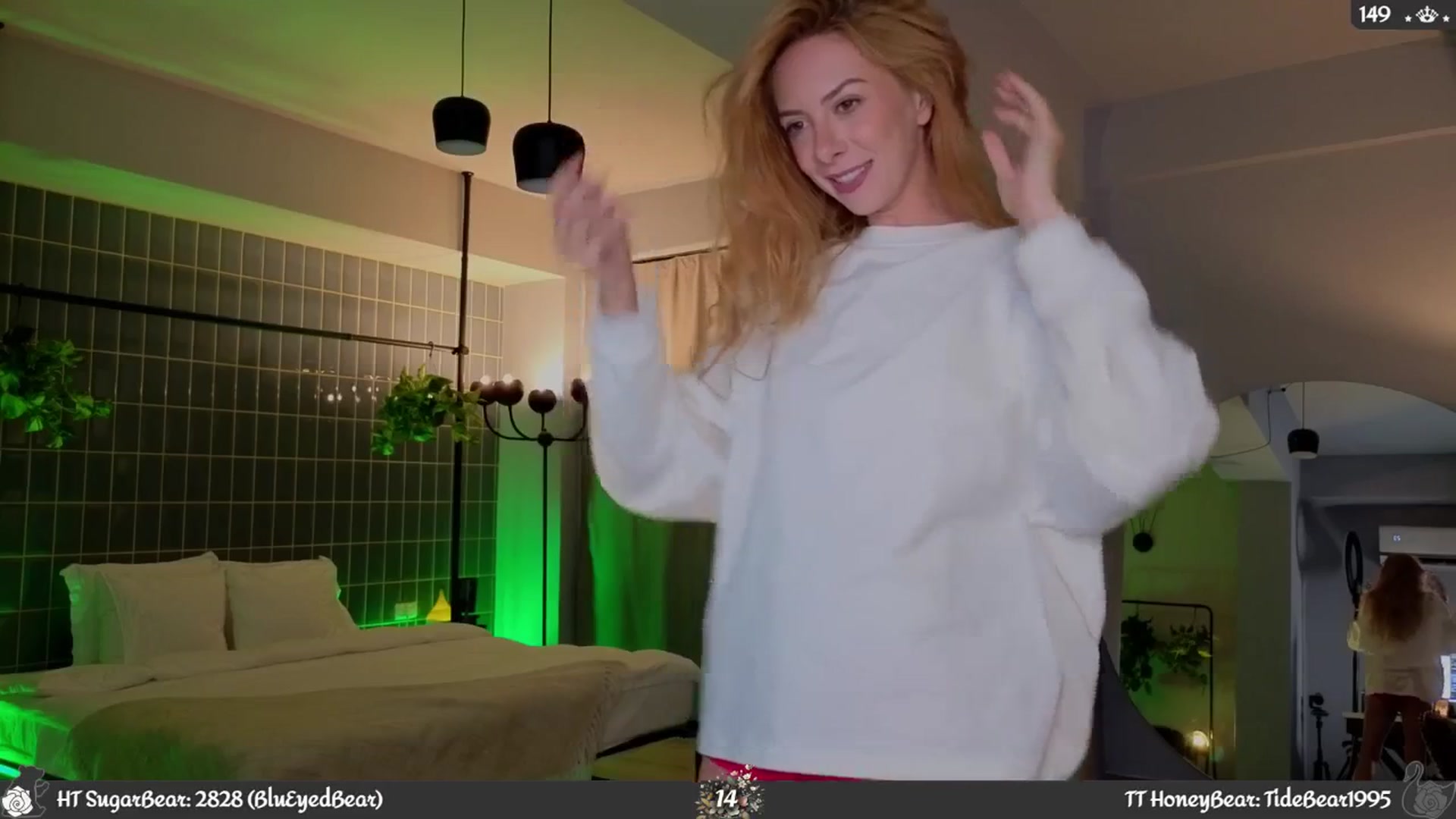 Gallery image thumbnail from JoBearr's myfreecams stream on, 09/25/2025, 03:56 image 8 of 20