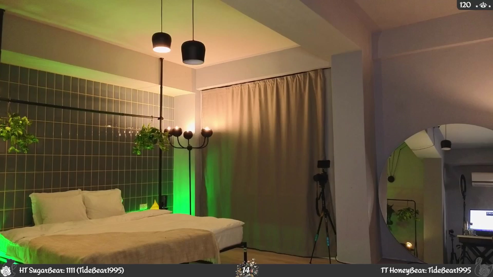 Gallery image thumbnail from JoBearr's myfreecams stream on, 09/29/2025, 24:08 image 10 of 20
