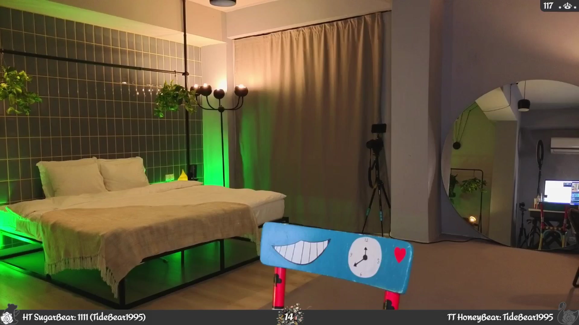 Gallery image thumbnail from JoBearr's myfreecams stream on, 09/29/2025, 24:08 image 12 of 20