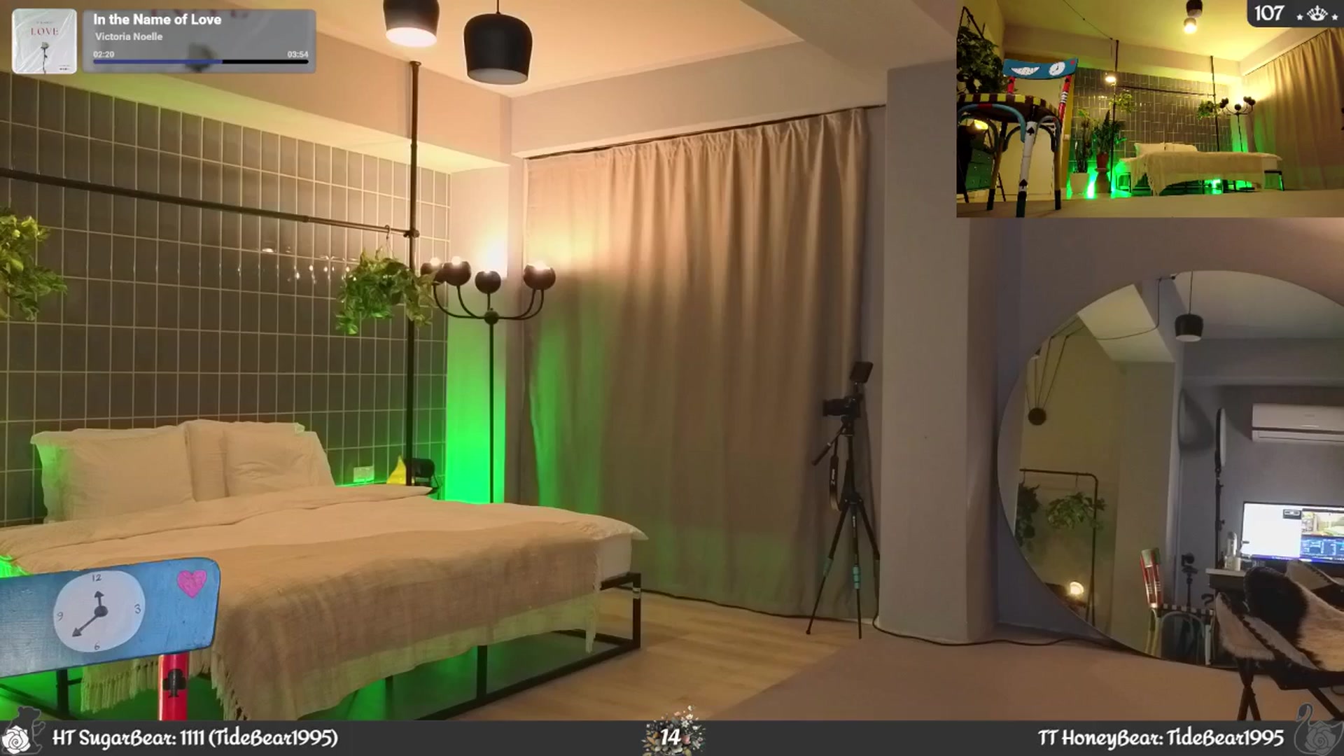Gallery image thumbnail from JoBearr's myfreecams stream on, 10/01/2025, 03:36 image 7 of 20