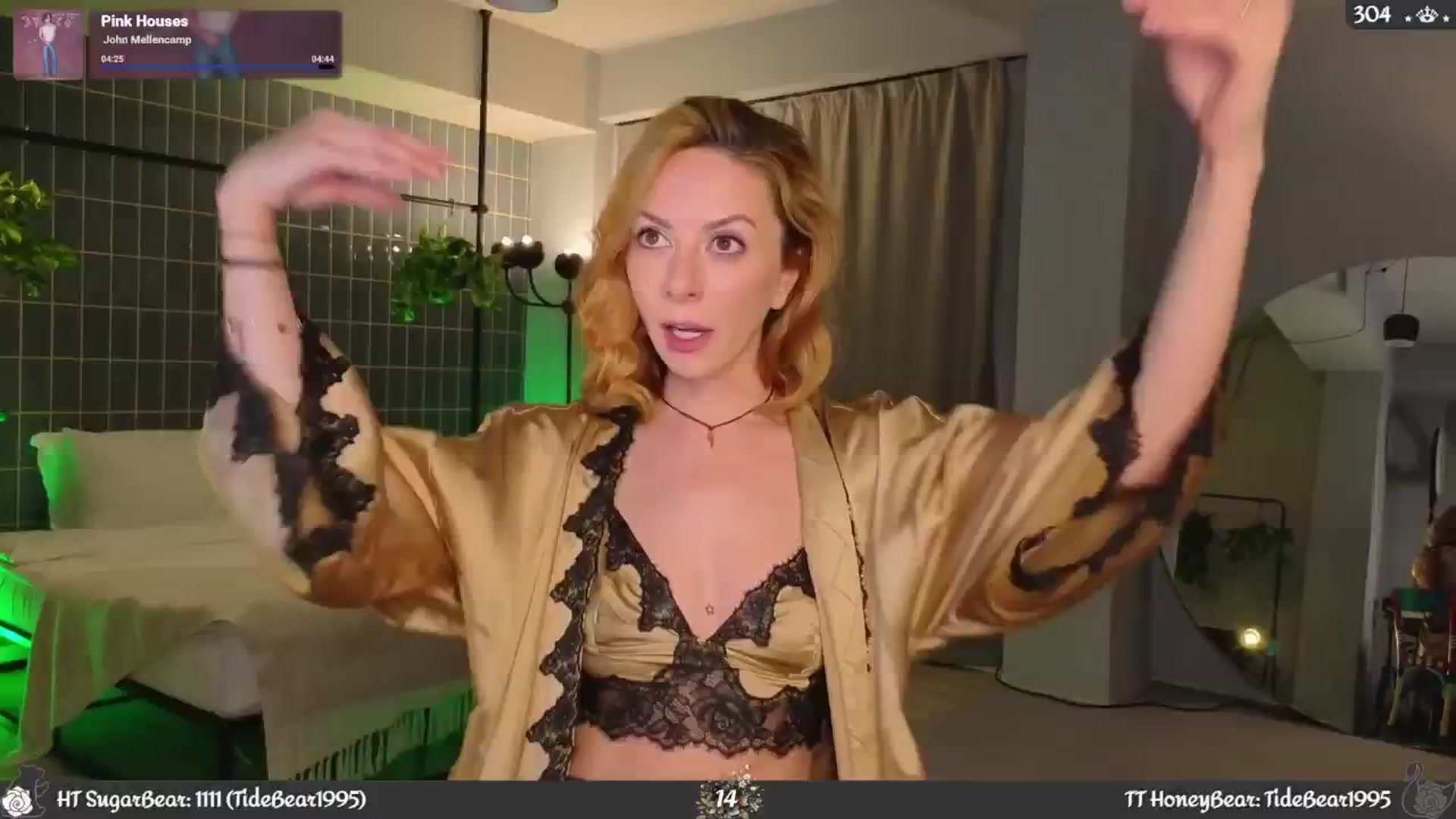 Gallery image thumbnail from JoBearr's myfreecams stream on, 10/03/2025, 01:43 image 19 of 20