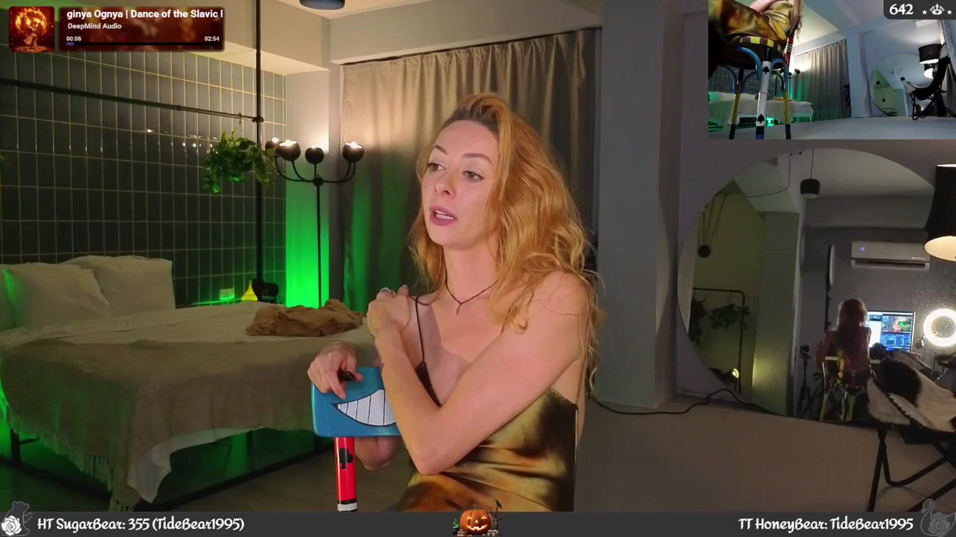 Gallery image thumbnail from JoBearr's myfreecams stream on, 10/04/2025, 19:22 image 11 of 20
