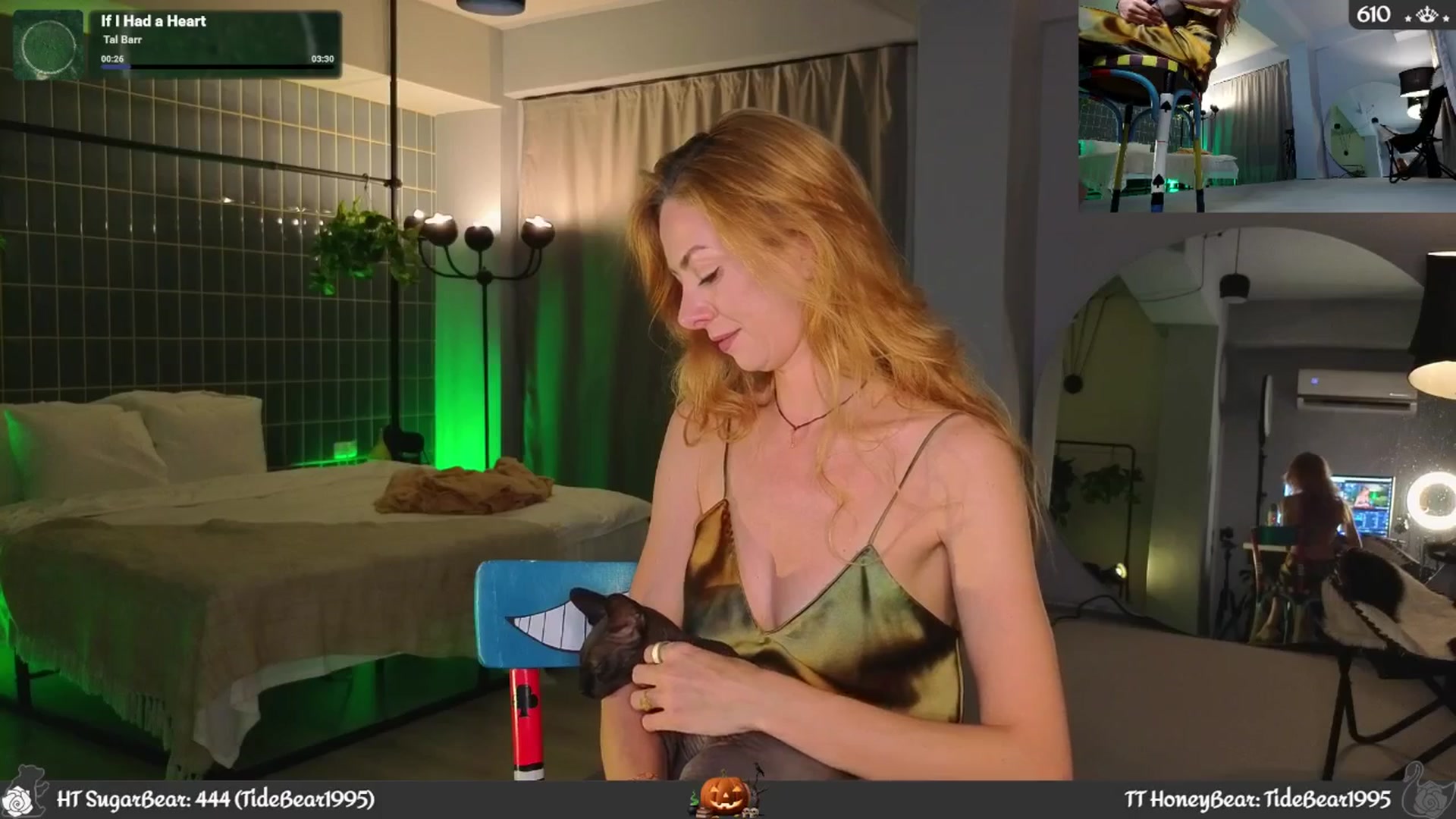 Gallery image thumbnail from JoBearr's myfreecams stream on, 10/04/2025, 19:22 image 14 of 20