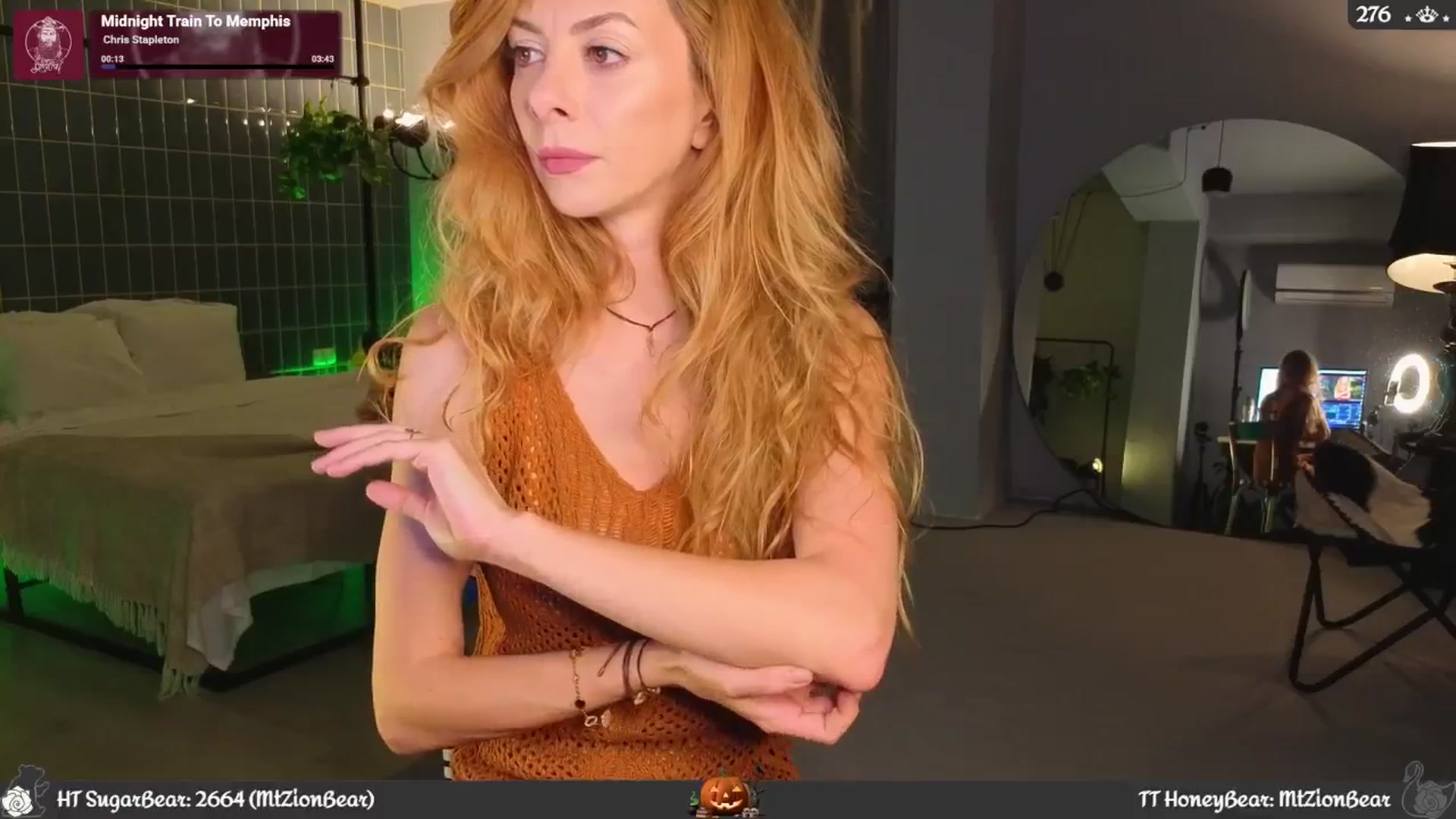Gallery image thumbnail from JoBearr's myfreecams stream on, 10/04/2025, 22:32 image 6 of 20