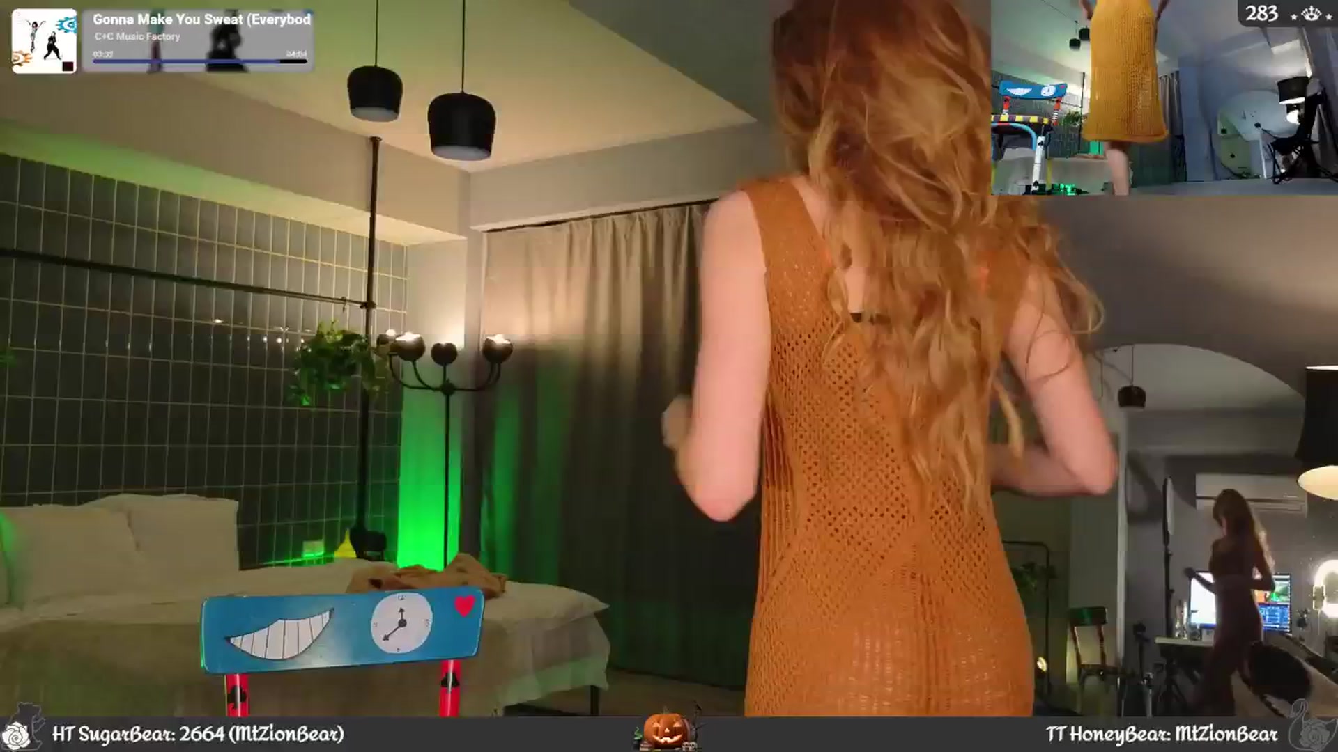 Gallery image thumbnail from JoBearr's myfreecams stream on, 10/04/2025, 22:32 image 1 of 20