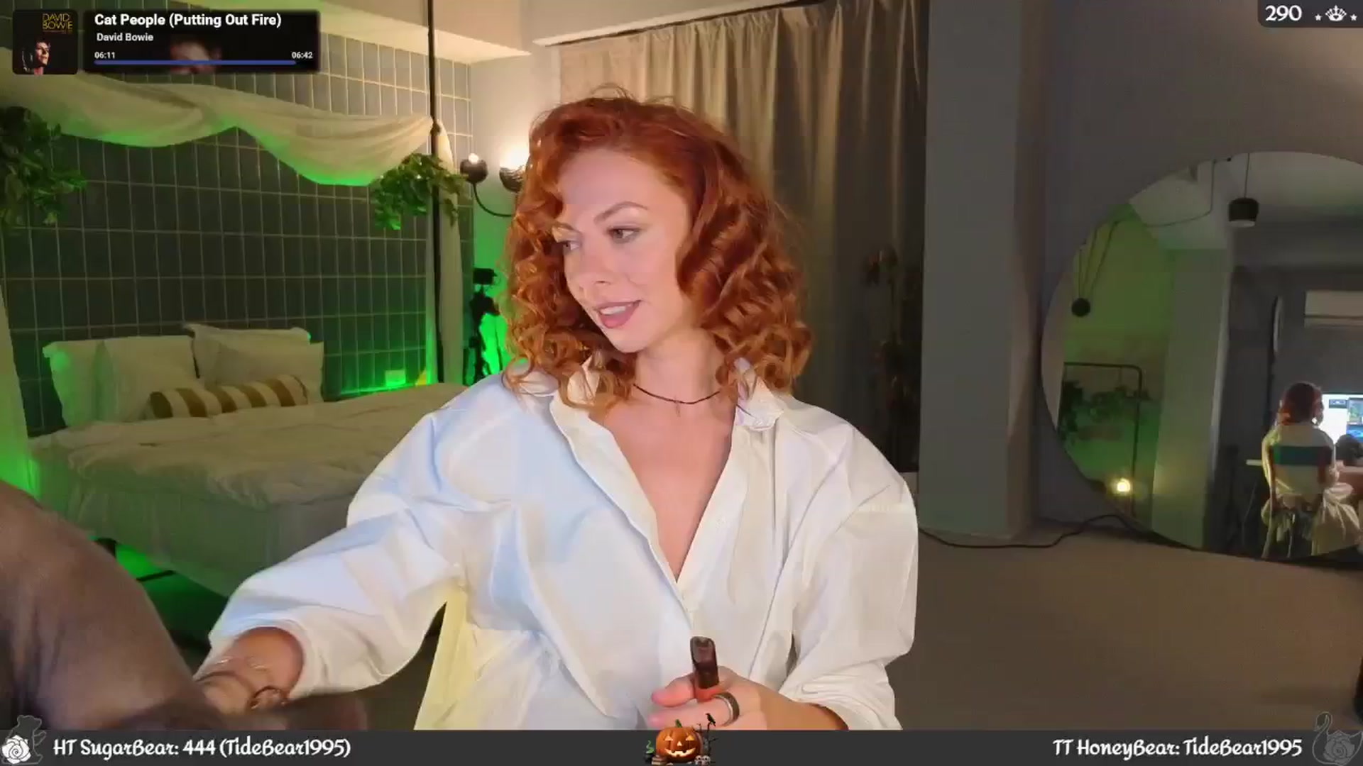 Gallery image thumbnail from JoBearr's myfreecams stream on, 10/08/2025, 23:59 image 6 of 20