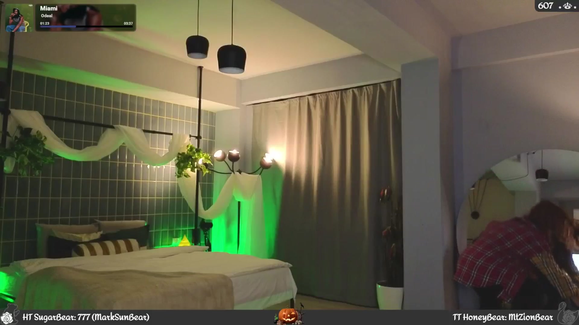 Gallery image thumbnail from JoBearr's myfreecams stream on, 10/19/2025, 20:54 image 15 of 20